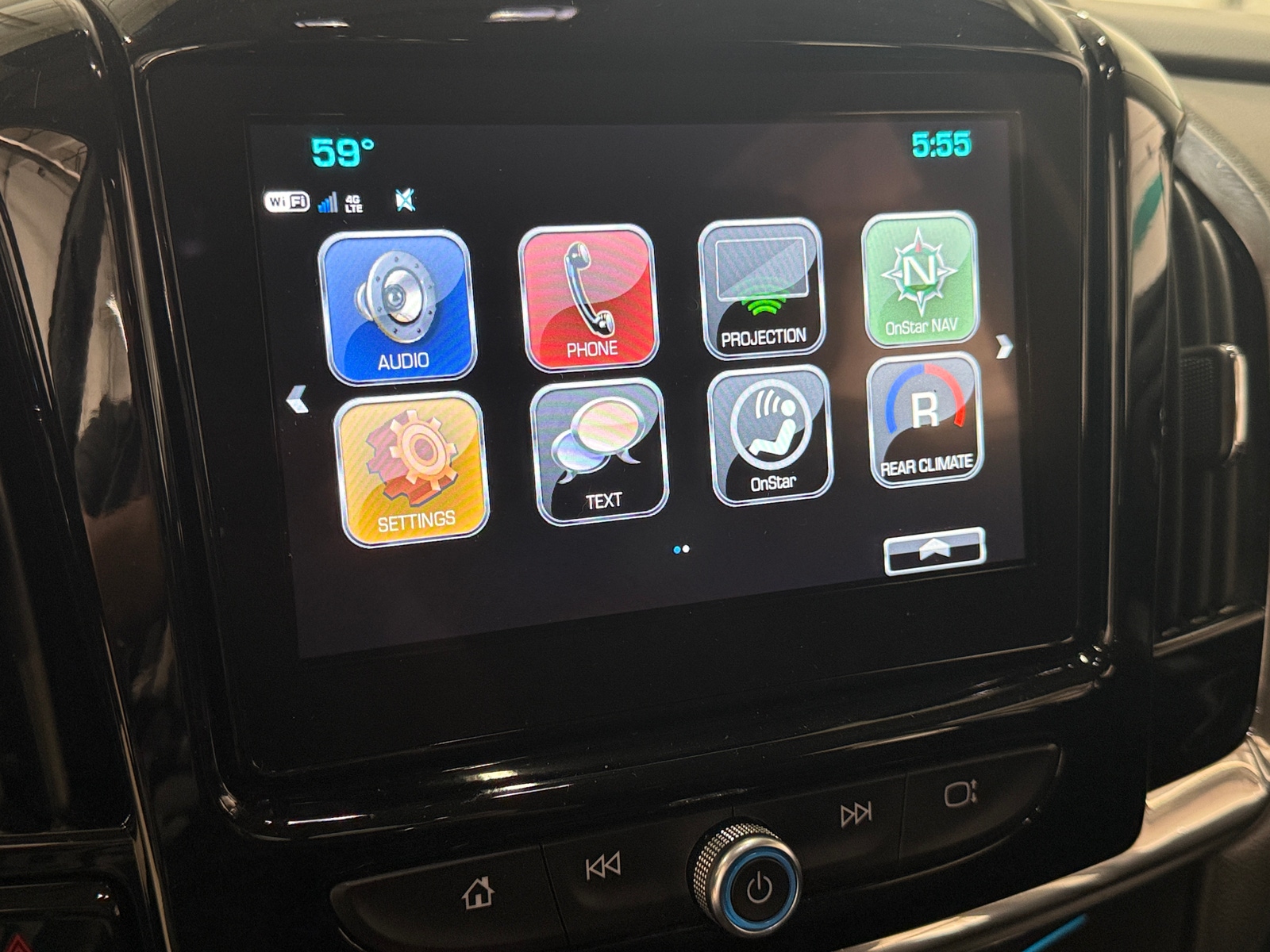 Thumbnail: 2018 Chevrolet Traverse - 4