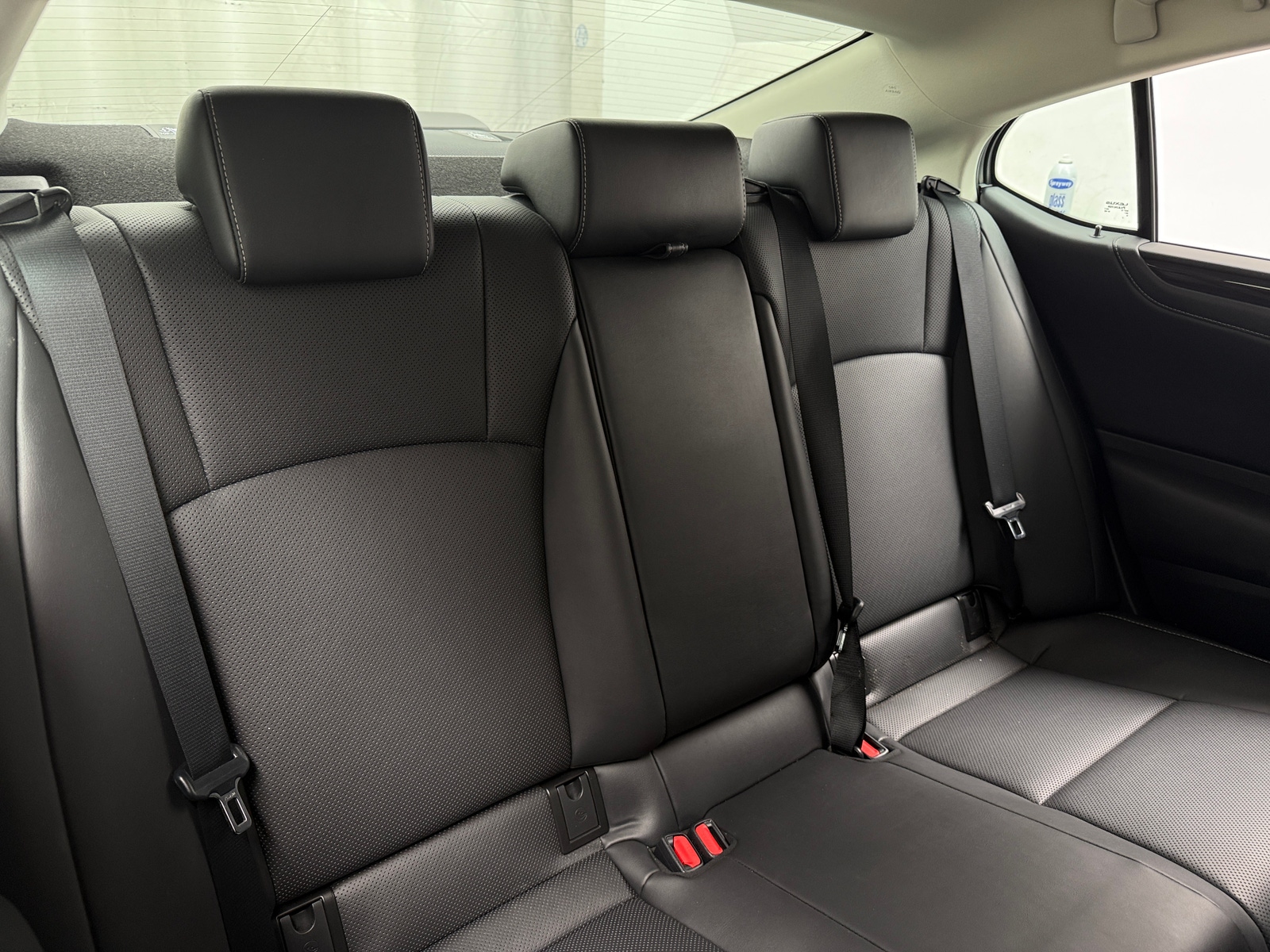 Thumbnail: 2021 Lexus ES - 6