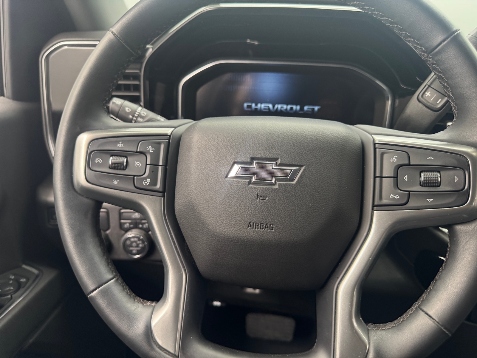 Thumbnail: 2024 Chevrolet Silverado 1500 - 5