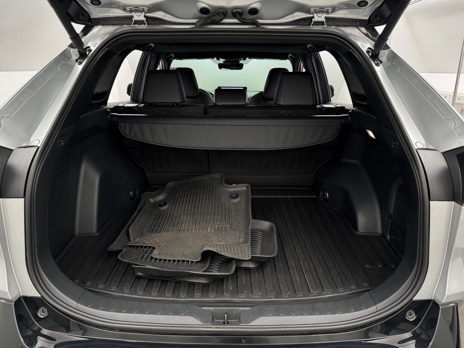 Thumbnail: 2024 Toyota RAV4 - 6