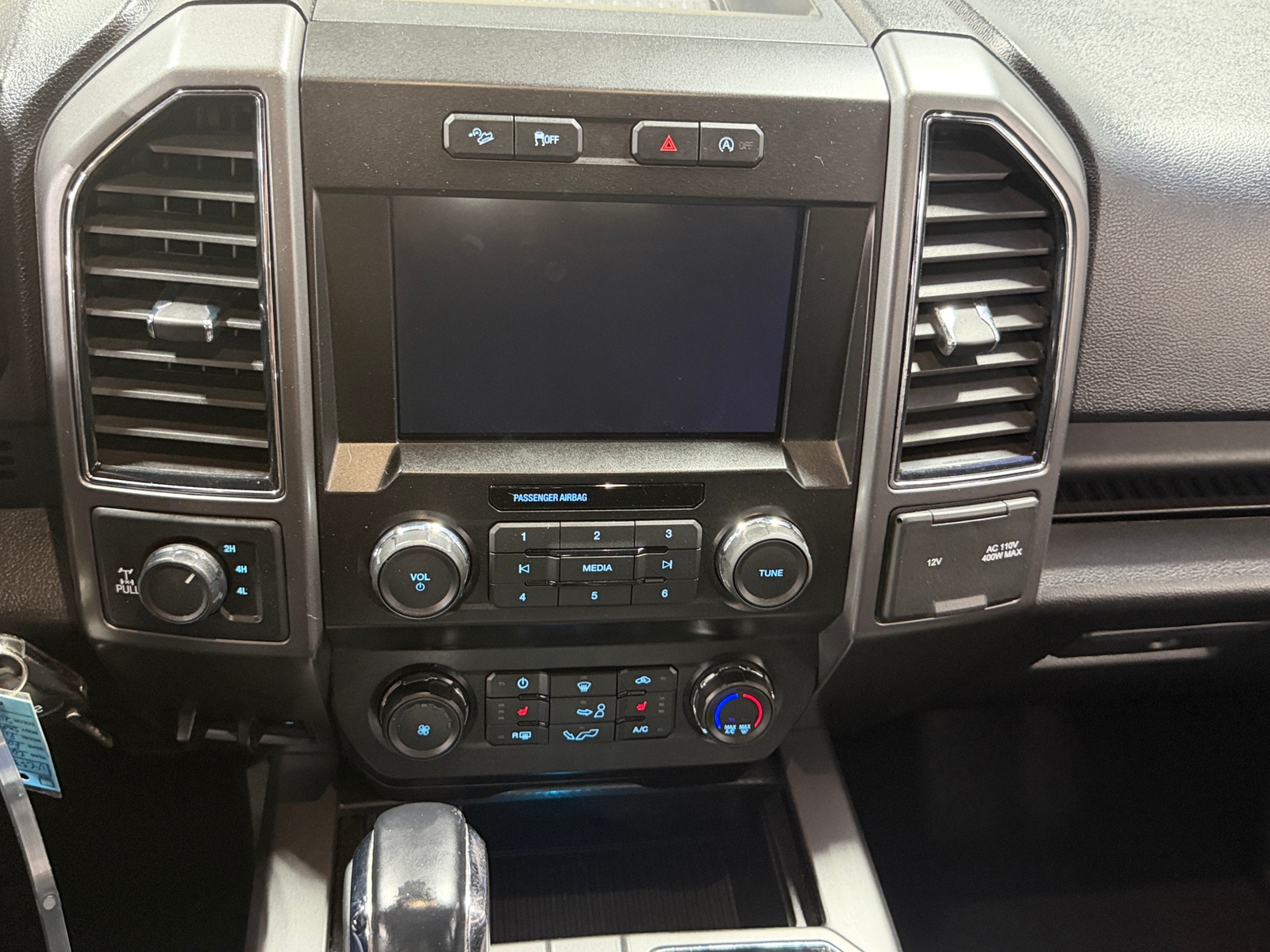 Thumbnail: 2020 Ford Econoline - 4