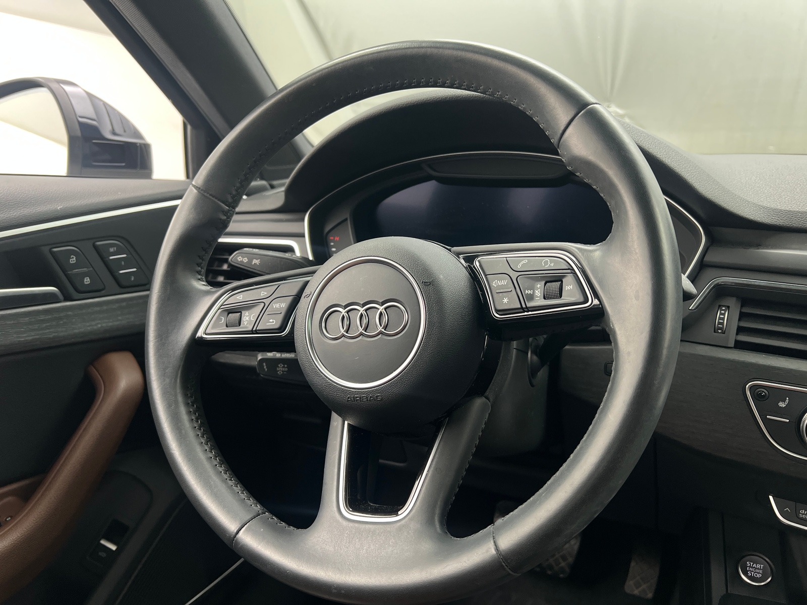 Thumbnail: 2017 Audi A4 - 4