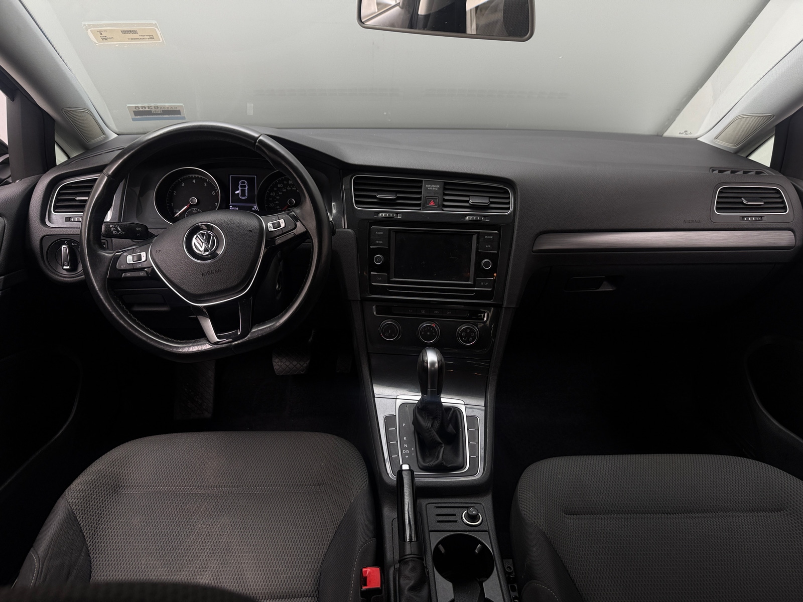 Thumbnail: 2018 Volkswagen Golf - 3