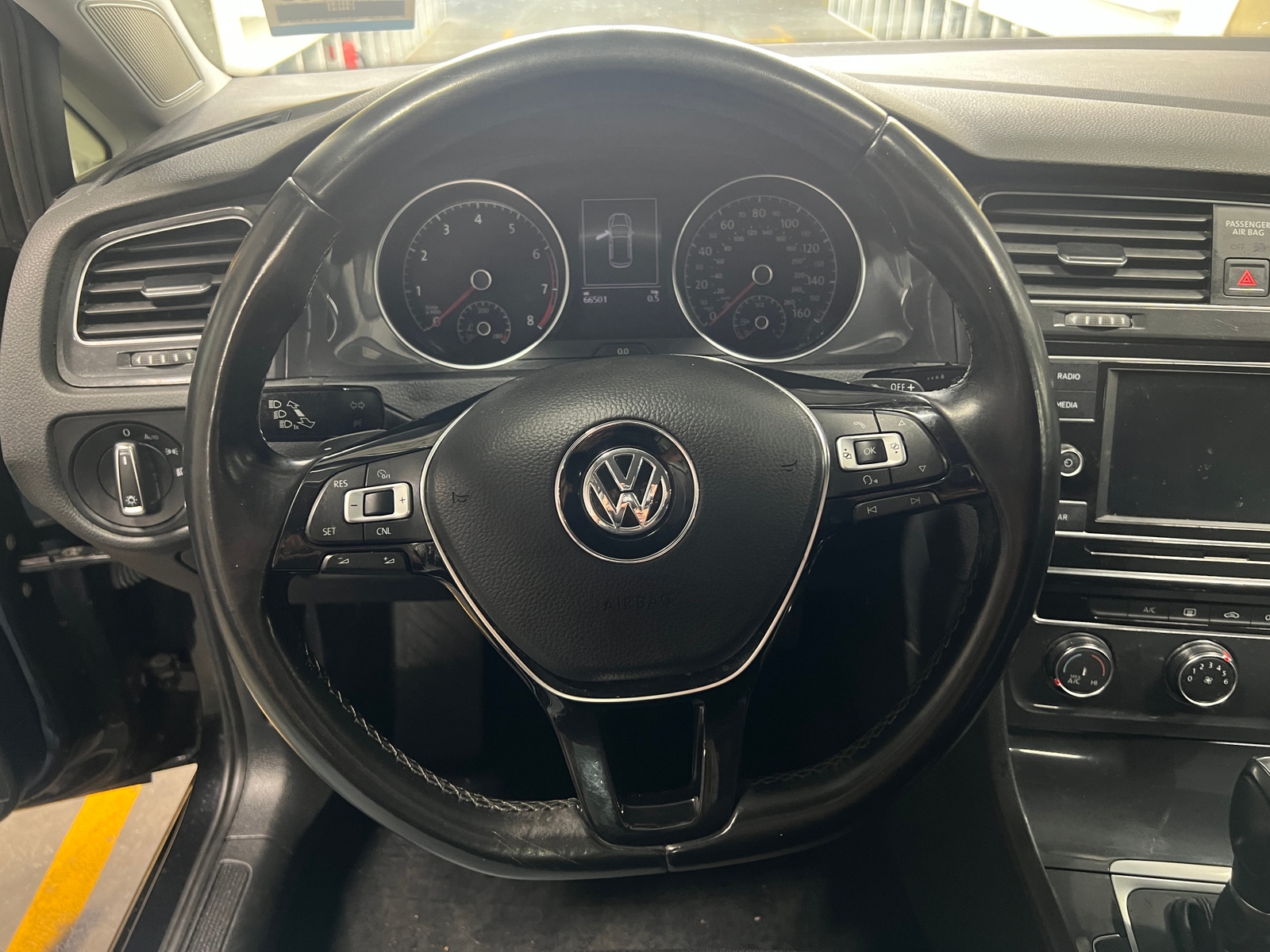 Thumbnail: 2018 Volkswagen Golf - 5