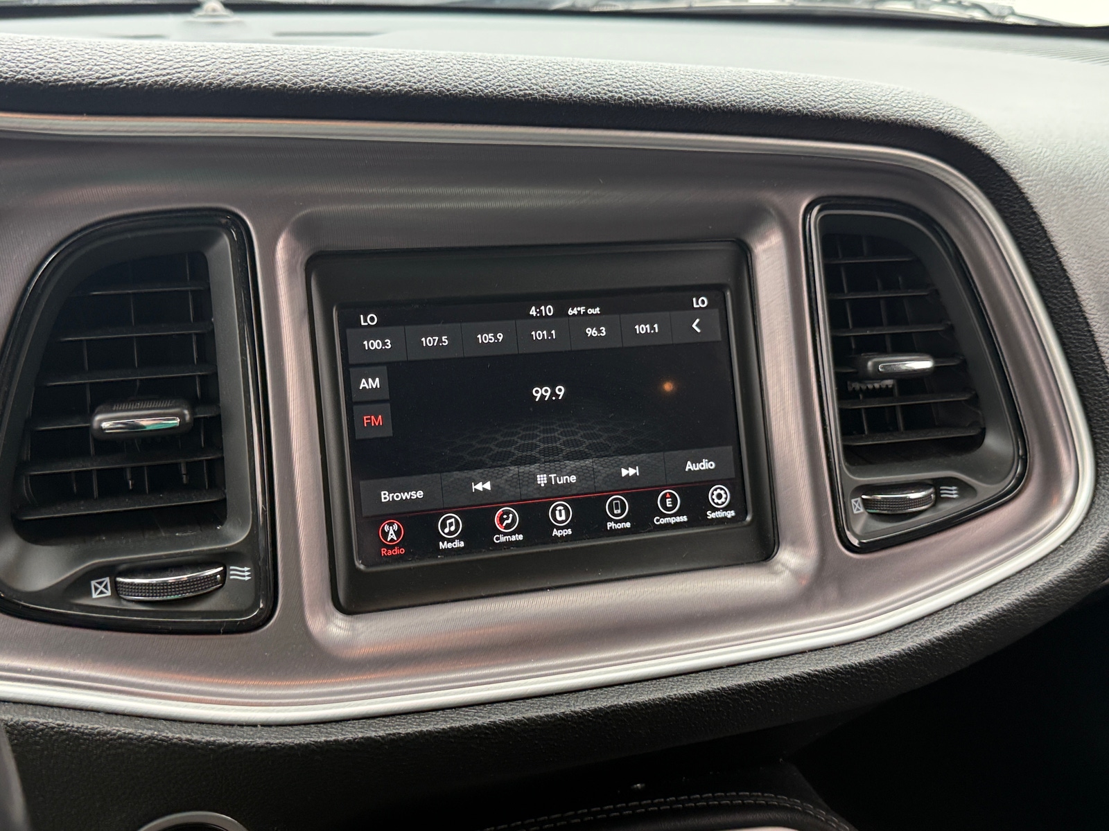 Thumbnail: 2022 Dodge Challenger - 3