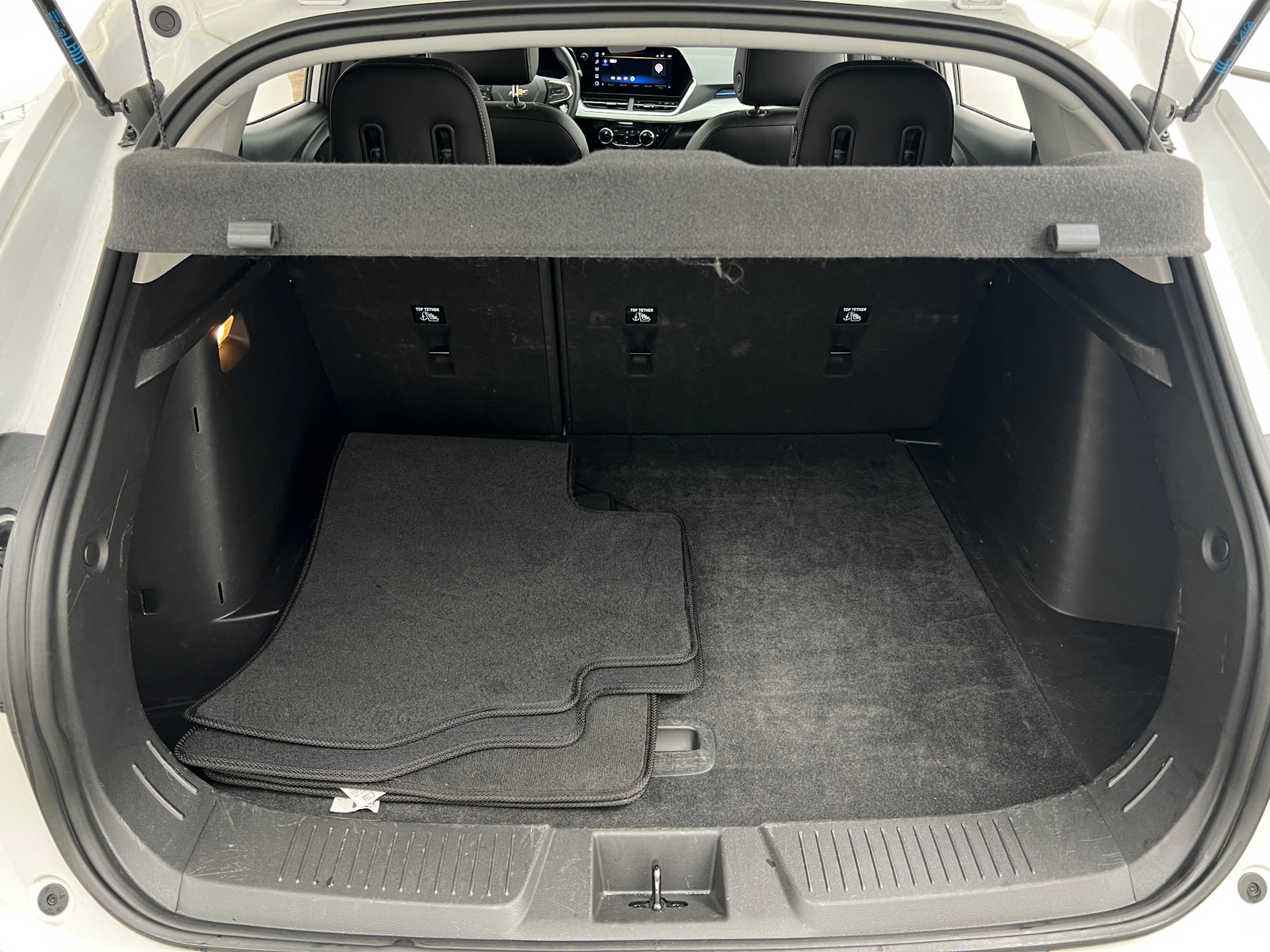 Thumbnail: 2025 Chevrolet Trax - 7