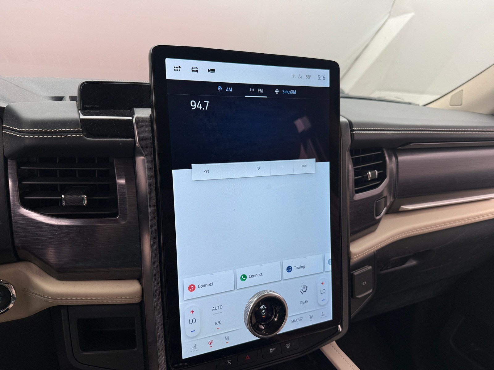 Thumbnail: 2022 Ford Expedition MAX - 3