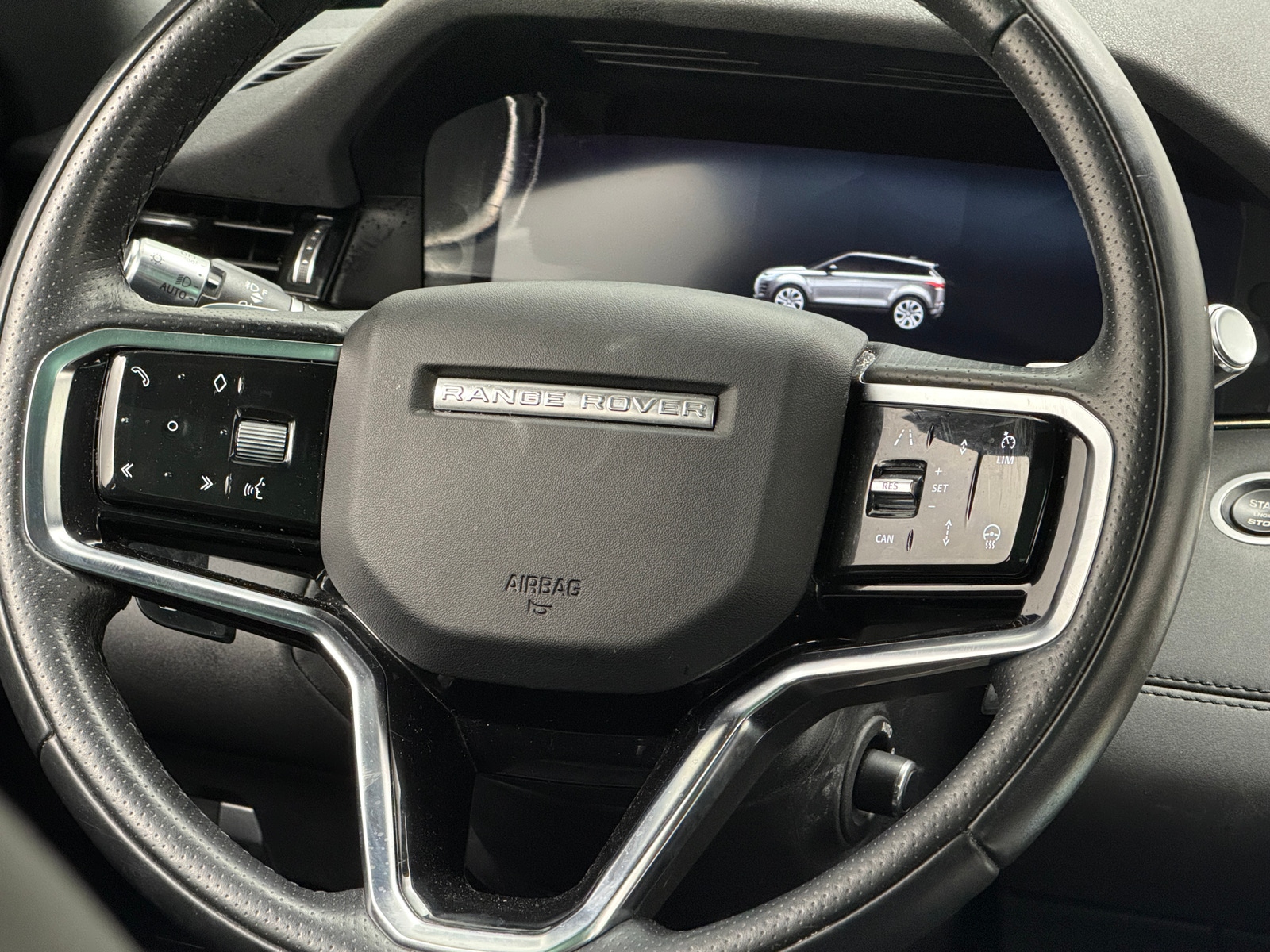 Thumbnail: 2021 Land Rover Range Rover Evoque - 4