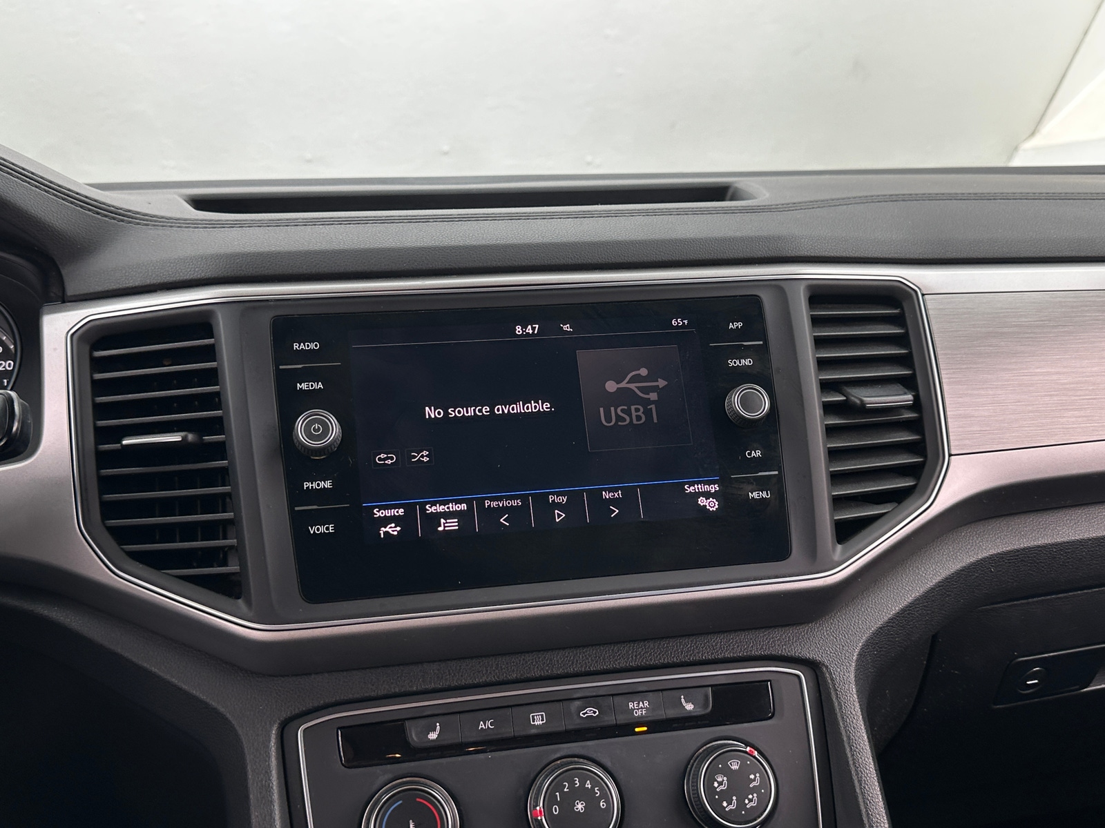 Thumbnail: 2018 Volkswagen Atlas - 3