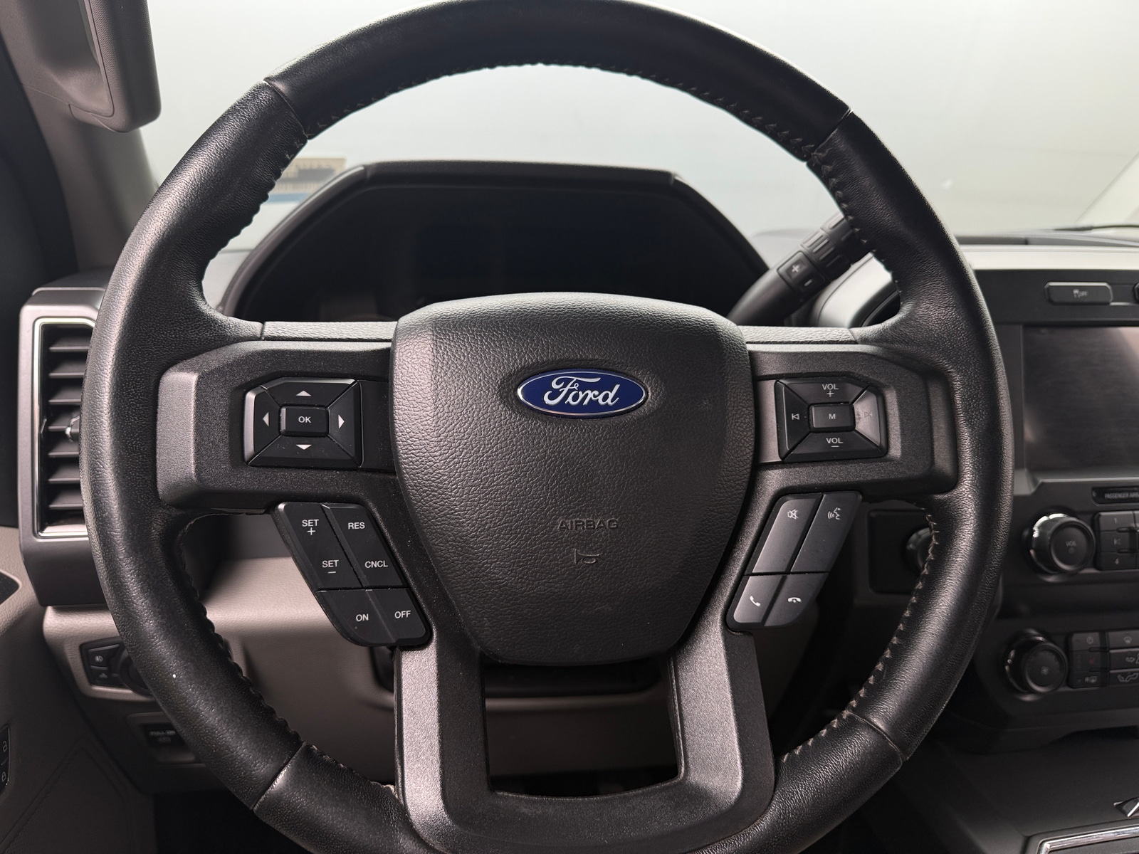 Thumbnail: 2019 Ford Econoline - 5