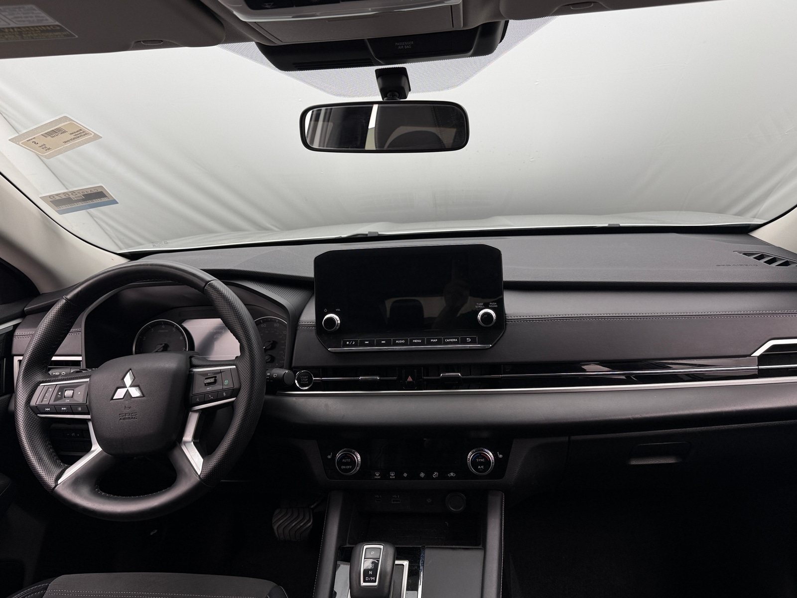 Thumbnail: 2024 Mitsubishi Outlander - 2