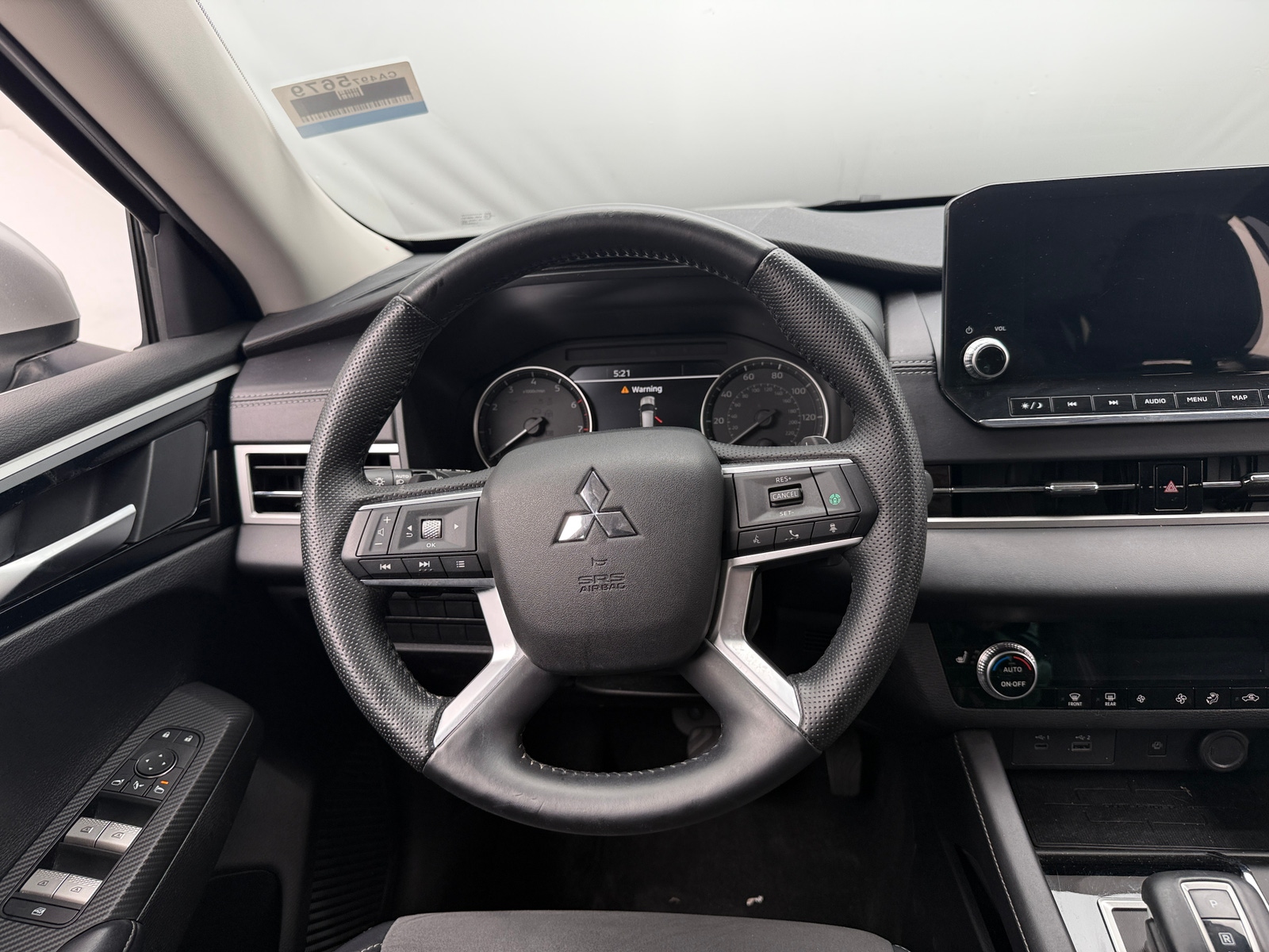 Thumbnail: 2024 Mitsubishi Outlander - 4