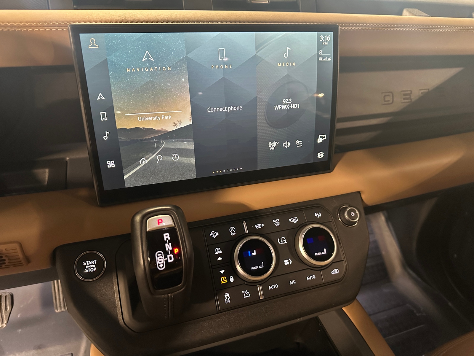 Thumbnail: 2025 Land Rover Defender - 3