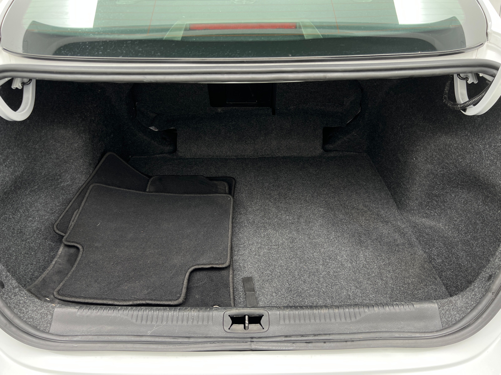 Thumbnail: 2016 Chrysler 200 - 6