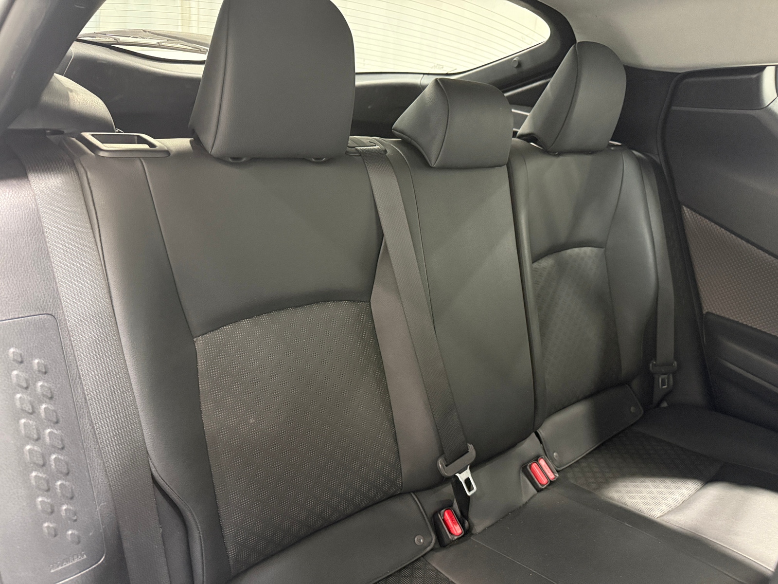 Thumbnail: 2022 Toyota C-HR - 5