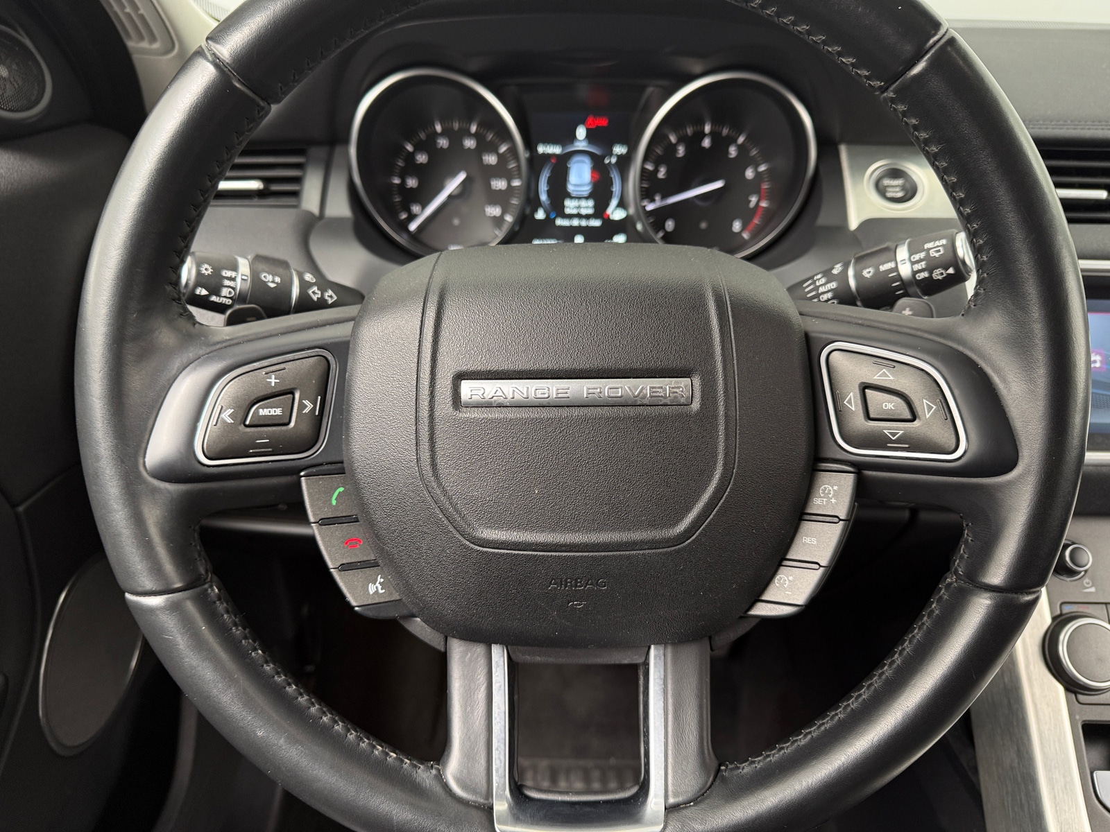 Thumbnail: 2017 Land Rover Range Rover Evoque - 4