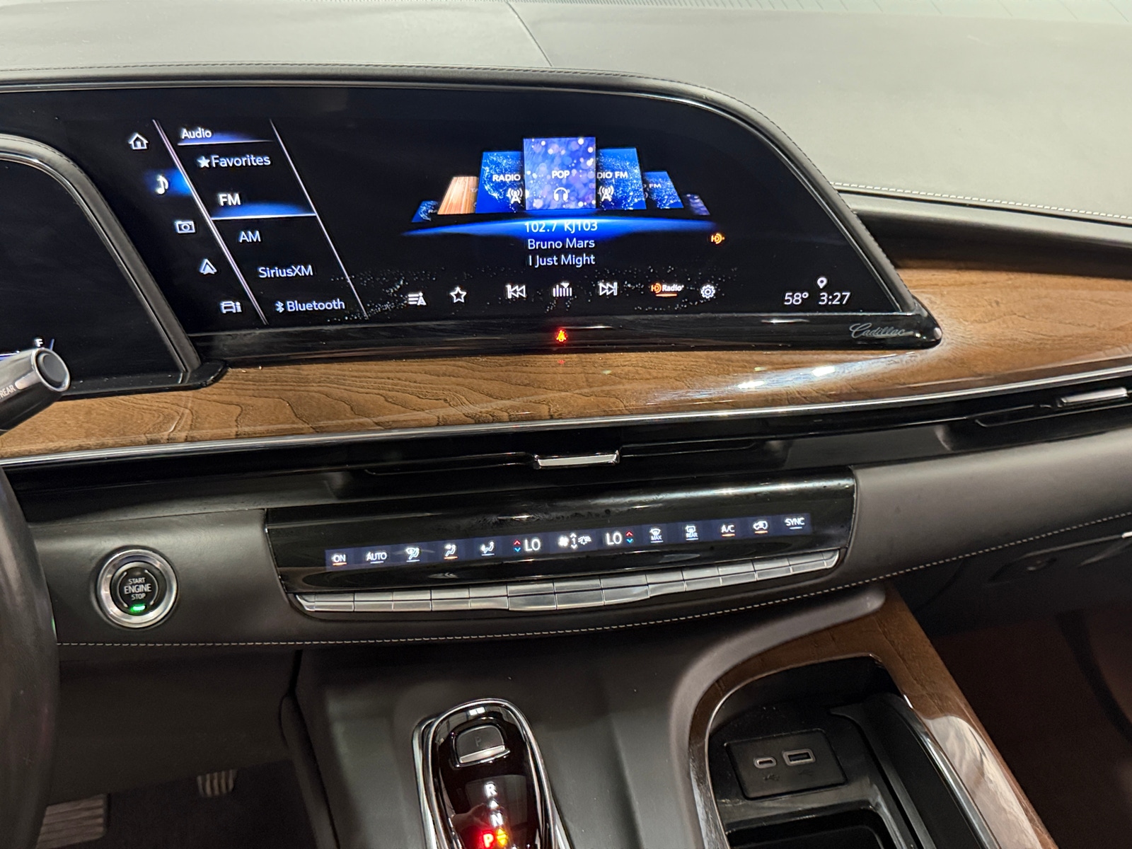 Thumbnail: 2021 Cadillac Escalade - 3