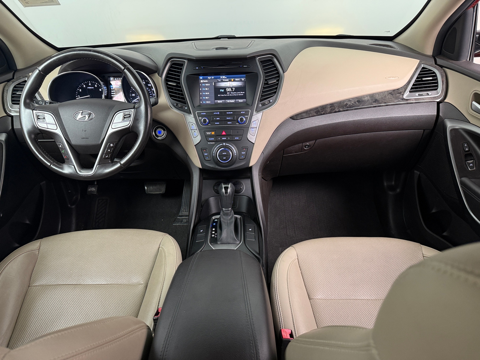 Thumbnail: 2017 Hyundai Santa Fe - 2