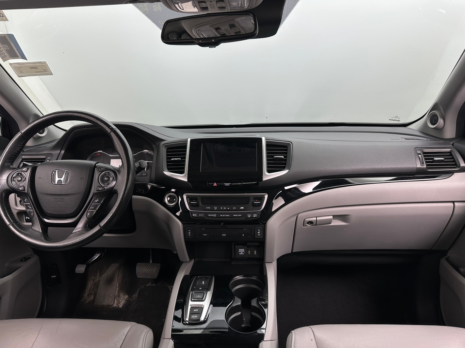 Thumbnail: 2018 Honda Pilot - 2
