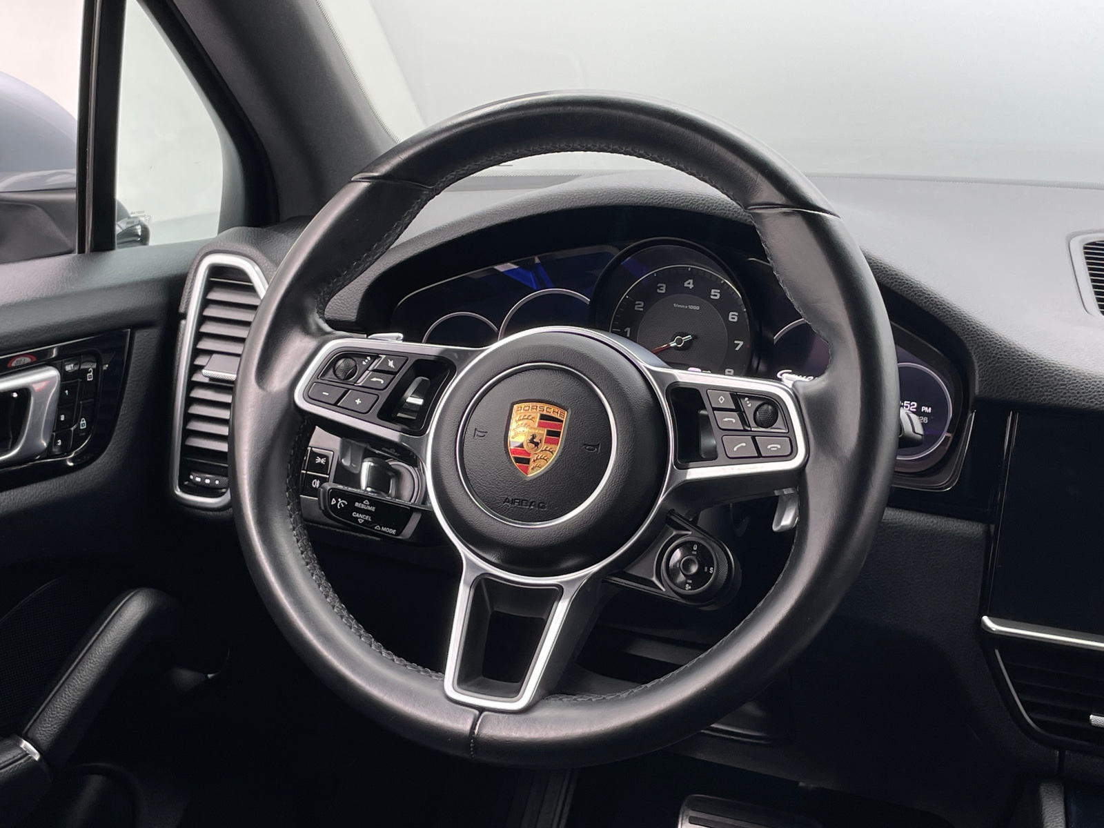 Thumbnail: 2019 Porsche Cayenne - 4