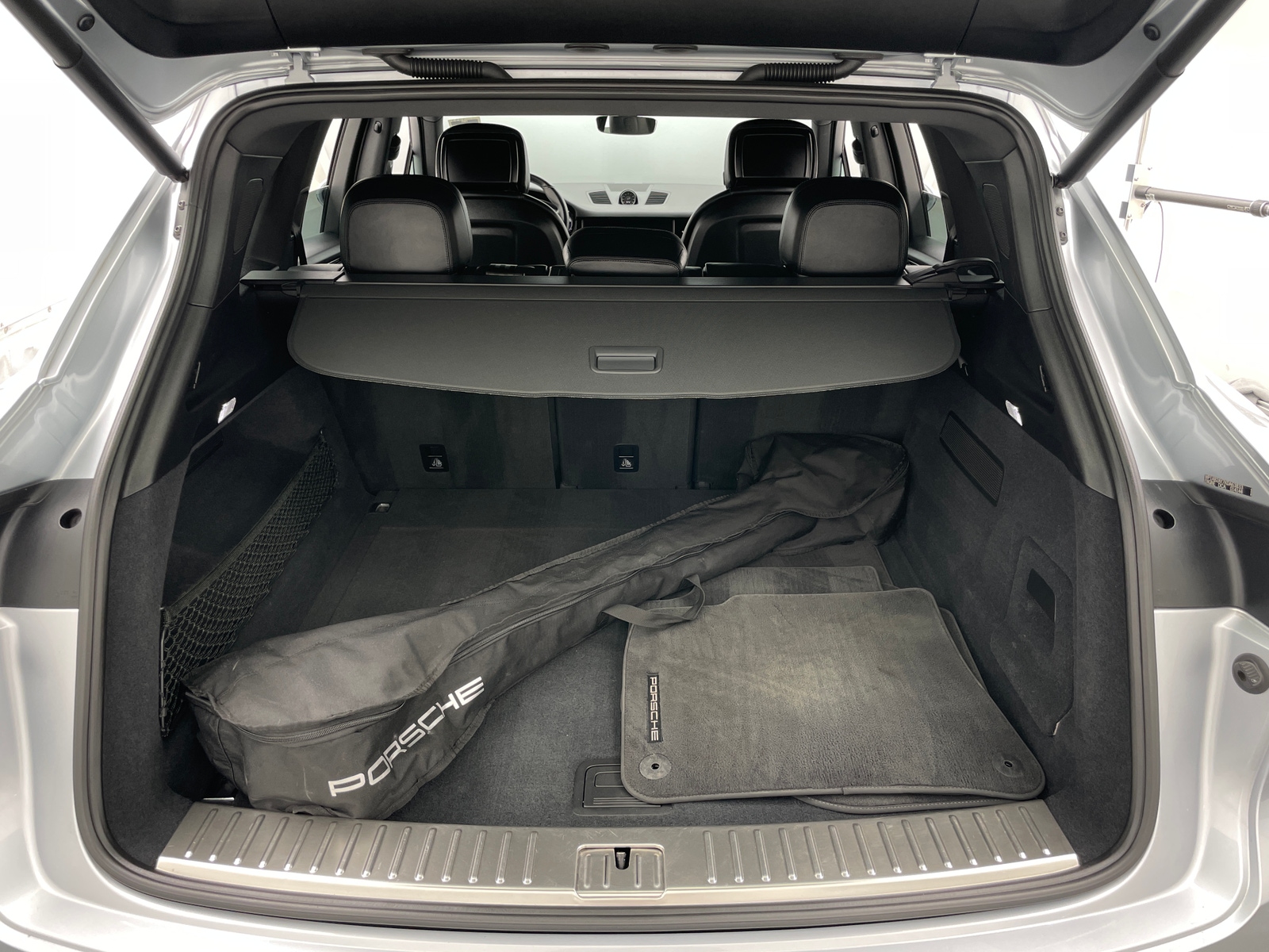 Thumbnail: 2019 Porsche Cayenne - 6