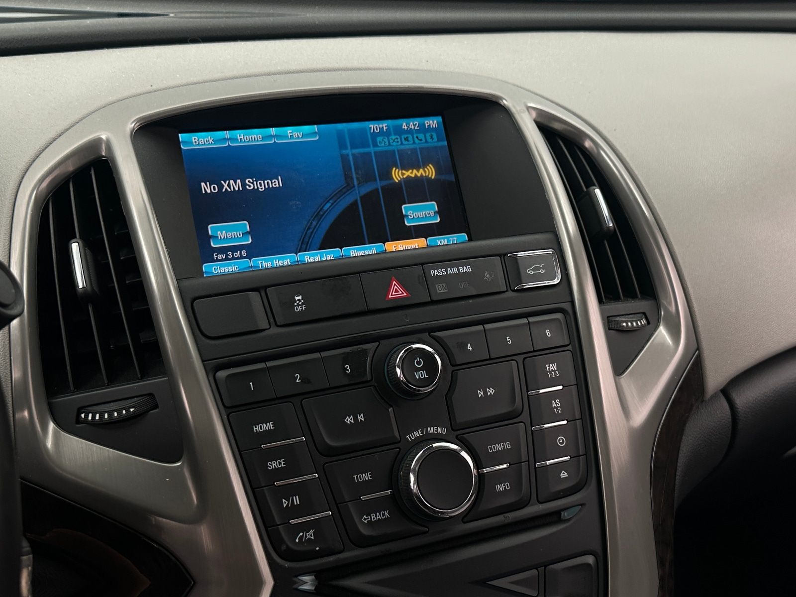 Thumbnail: 2016 Buick Verano - 4