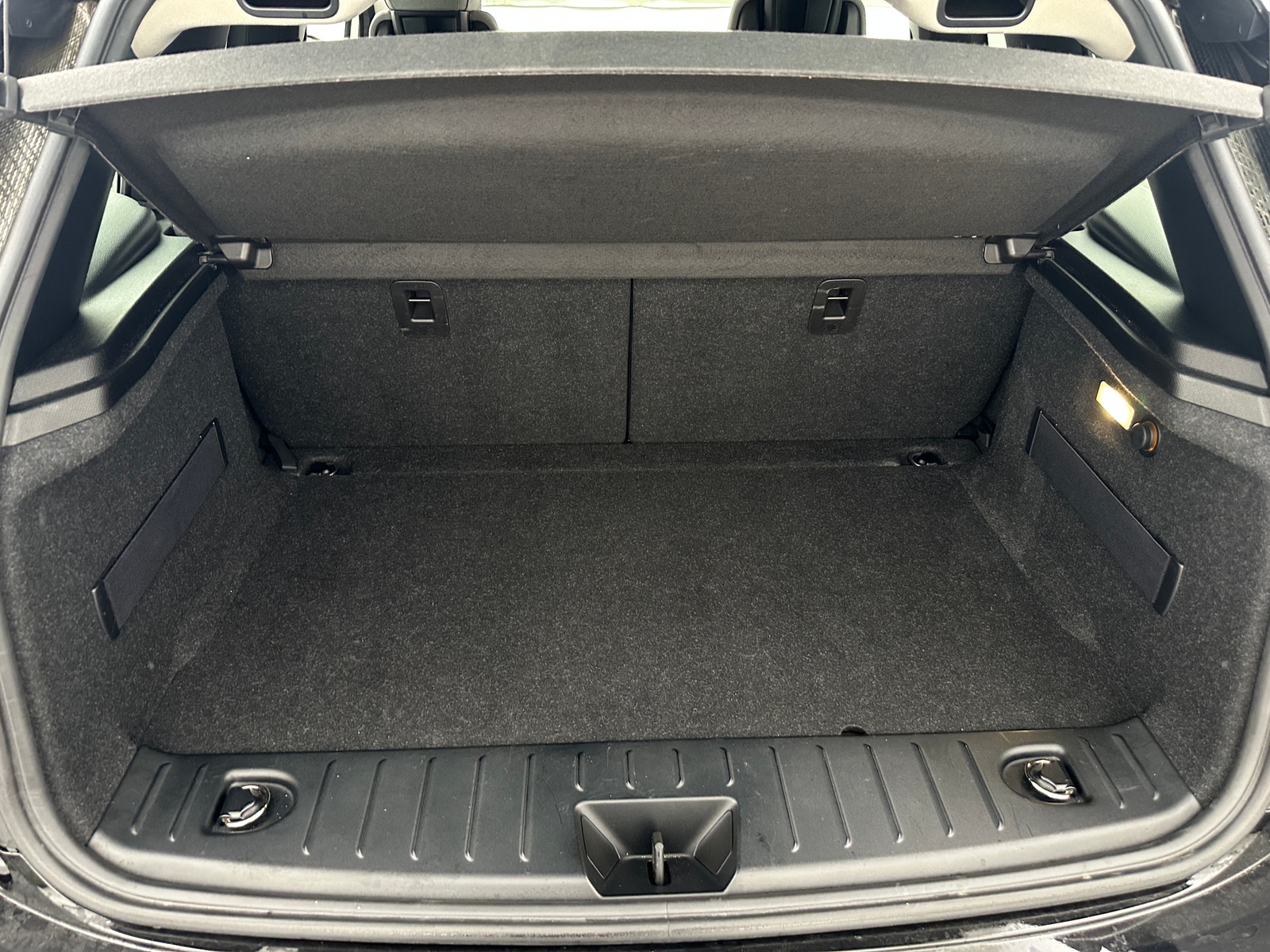 Thumbnail: 2016 BMW i3 - 7