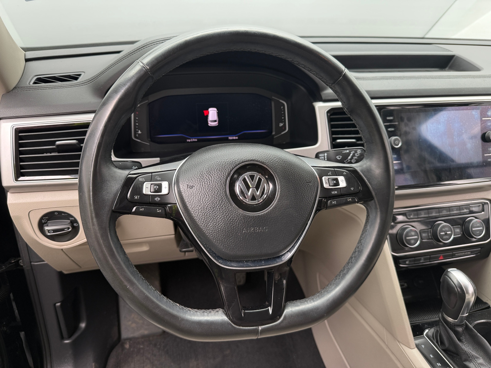 Thumbnail: 2019 Volkswagen Atlas - 4