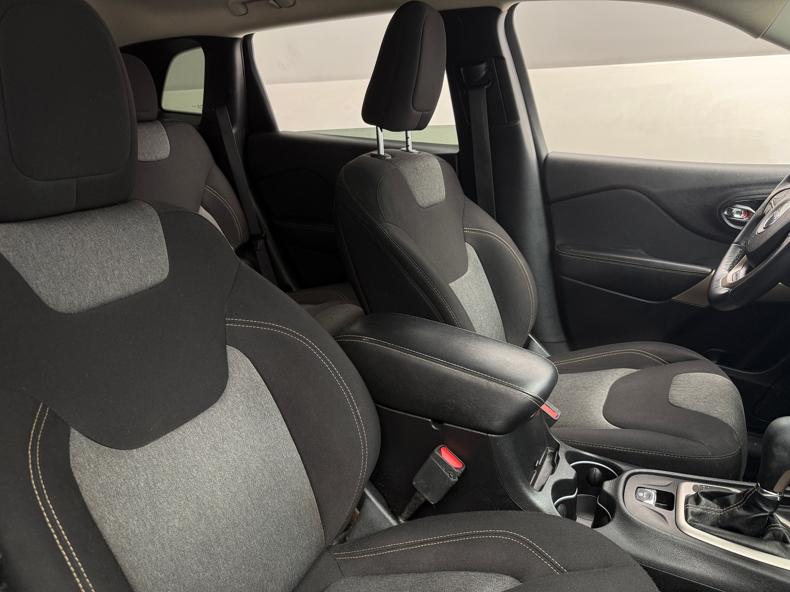 Thumbnail: 2018 Jeep Cherokee - 2