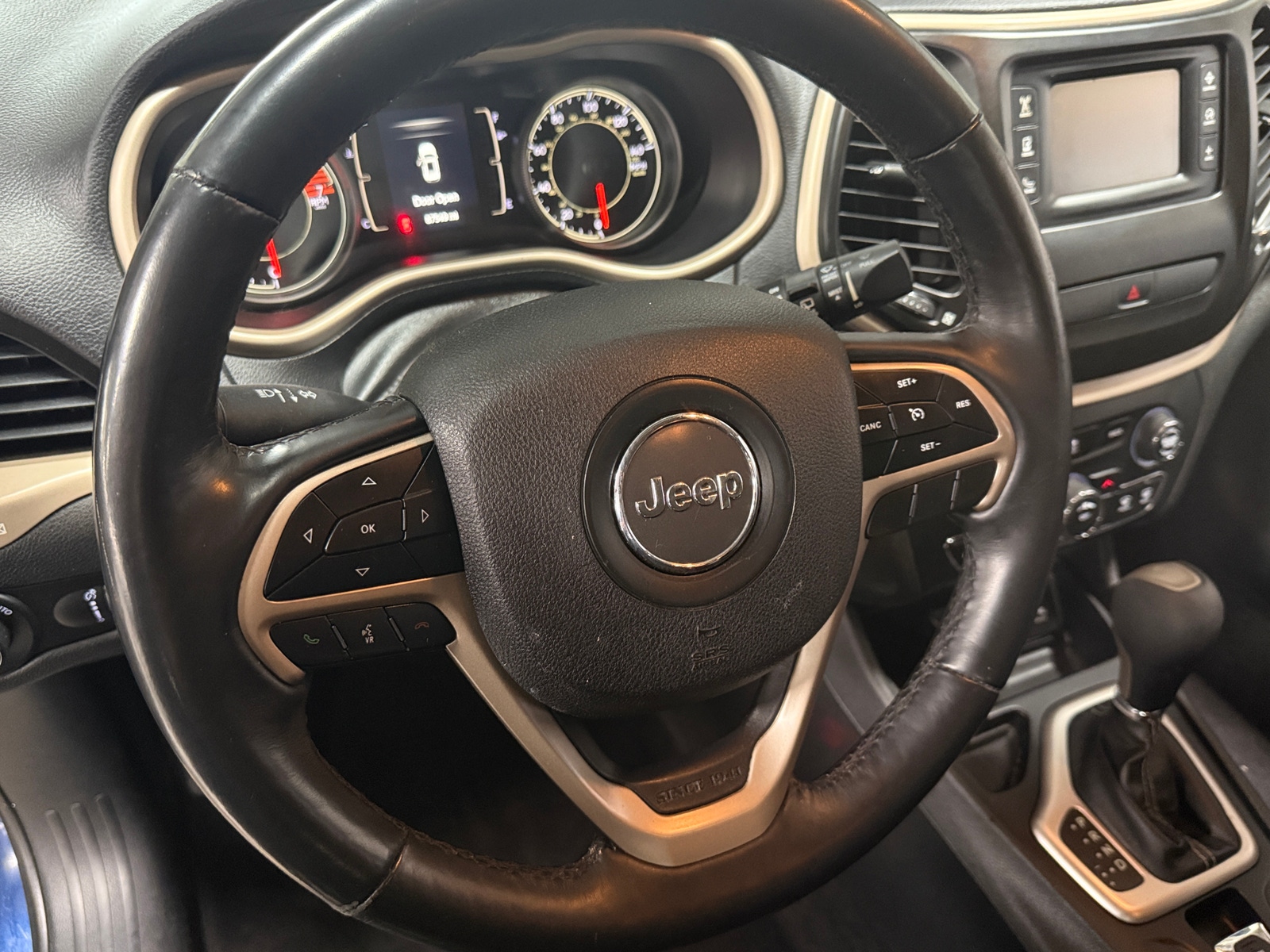 Thumbnail: 2018 Jeep Cherokee - 5