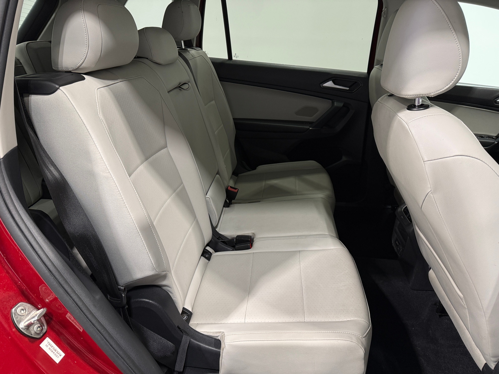 Thumbnail: 2018 Volkswagen Tiguan - 5