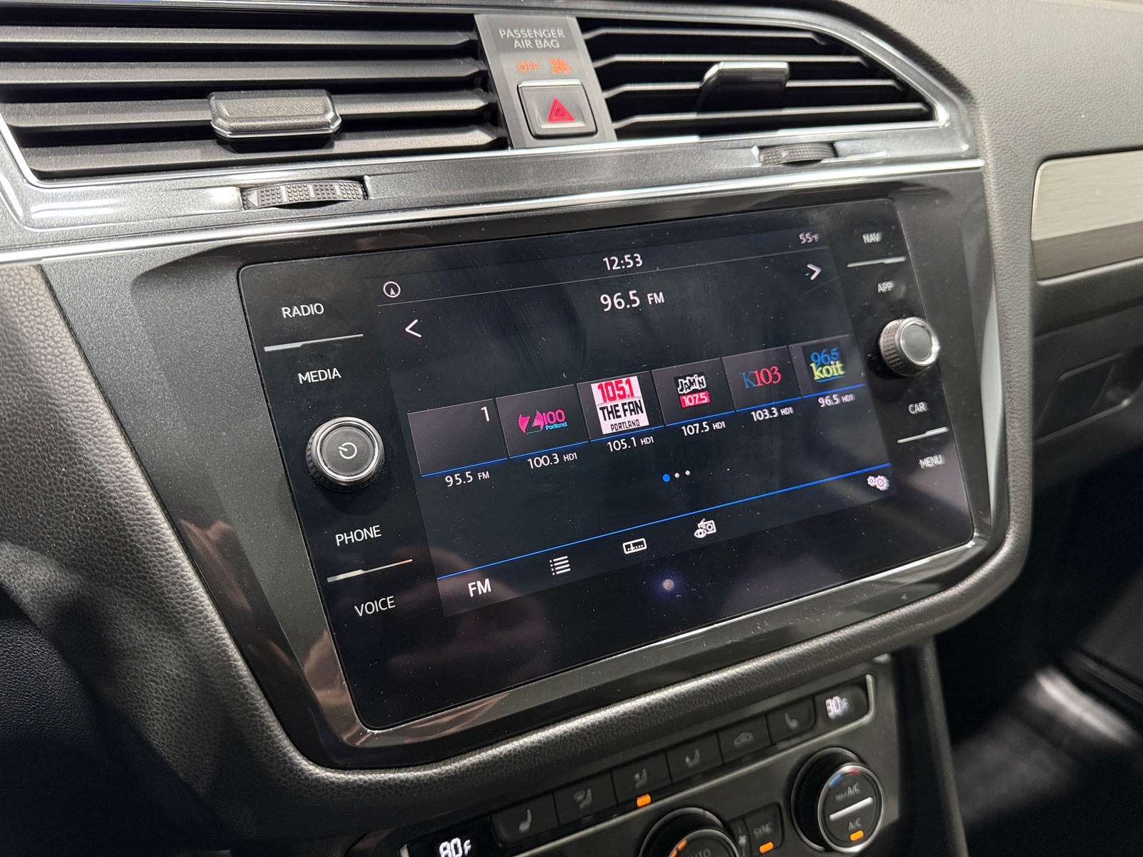 Thumbnail: 2018 Volkswagen Tiguan - 3