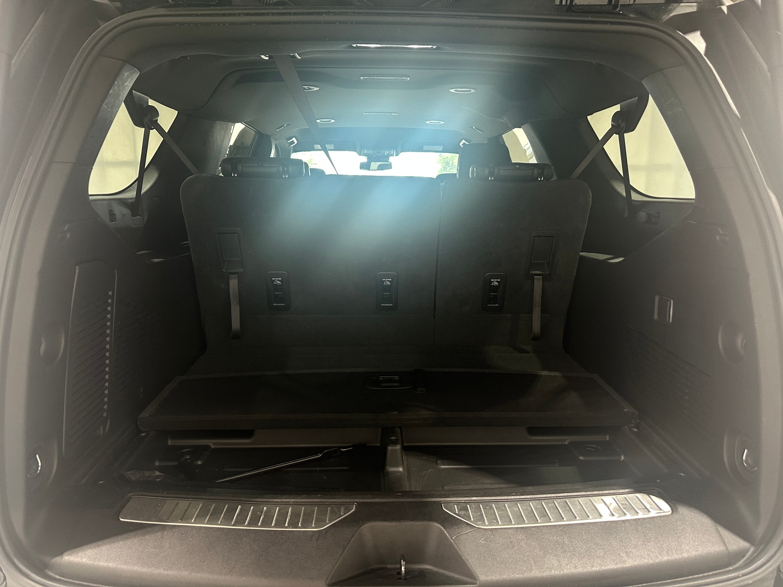 Thumbnail: 2025 Chevrolet Suburban - 6