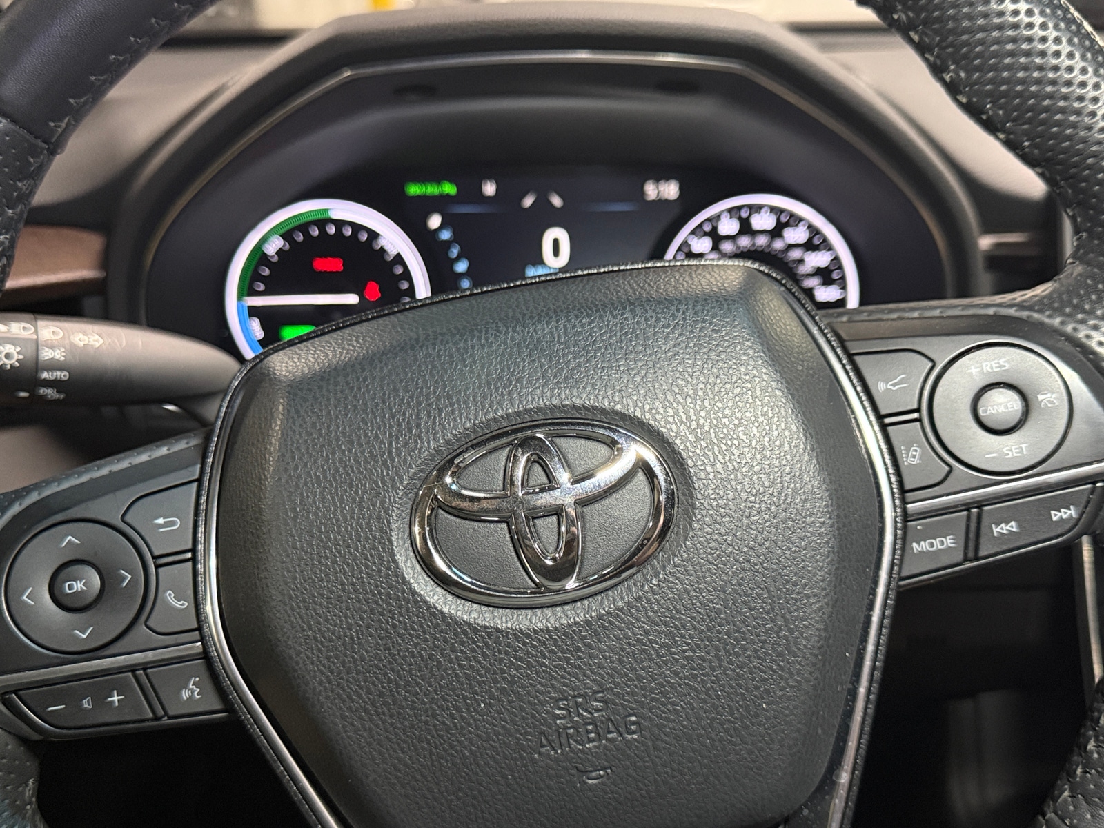 Thumbnail: 2022 Toyota Avalon - 4