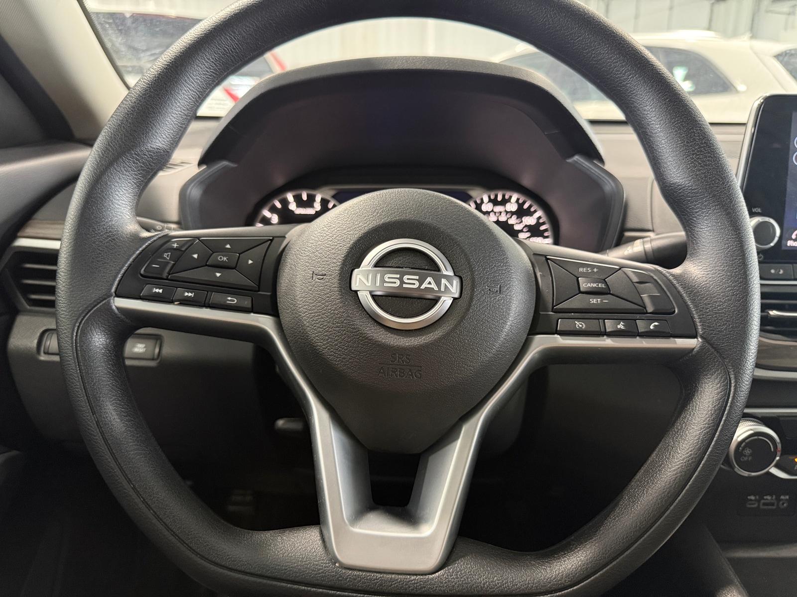 Thumbnail: 2025 Nissan Altima - 5