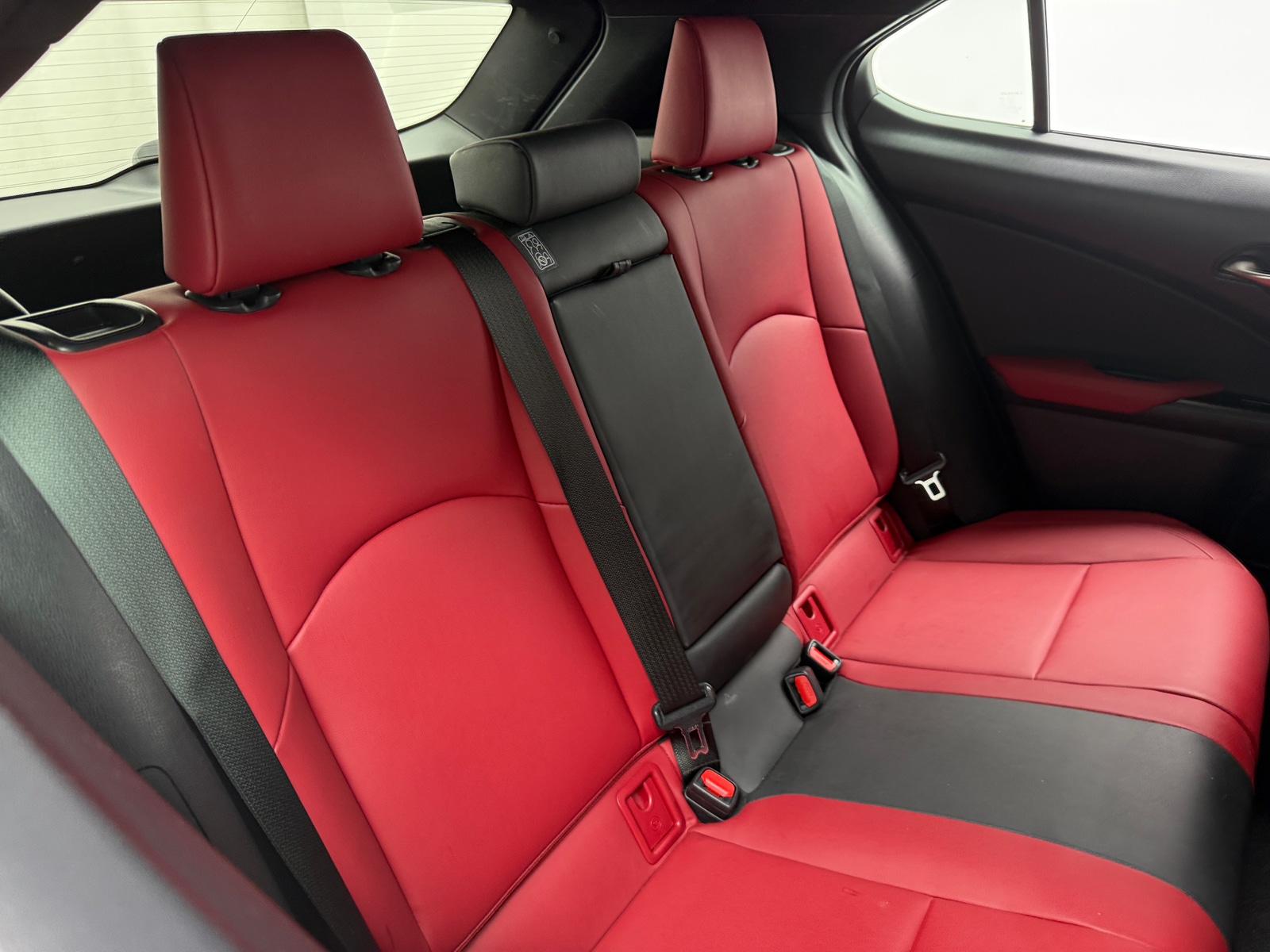 Thumbnail: 2022 Lexus UX - 5