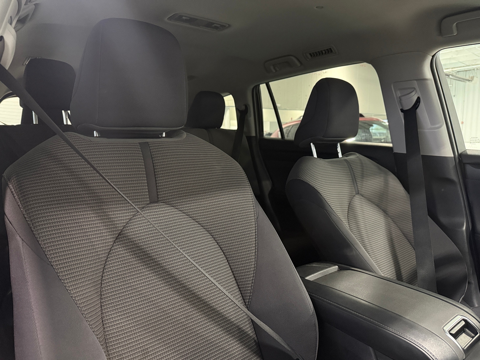 Thumbnail: 2025 Toyota Highlander - 2