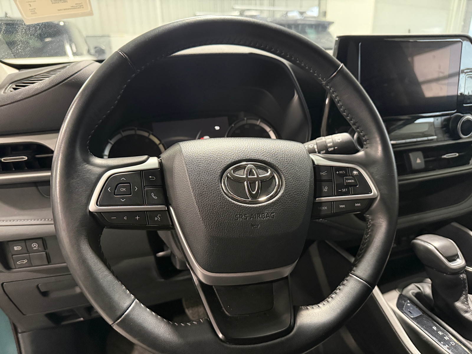 Thumbnail: 2025 Toyota Highlander - 5