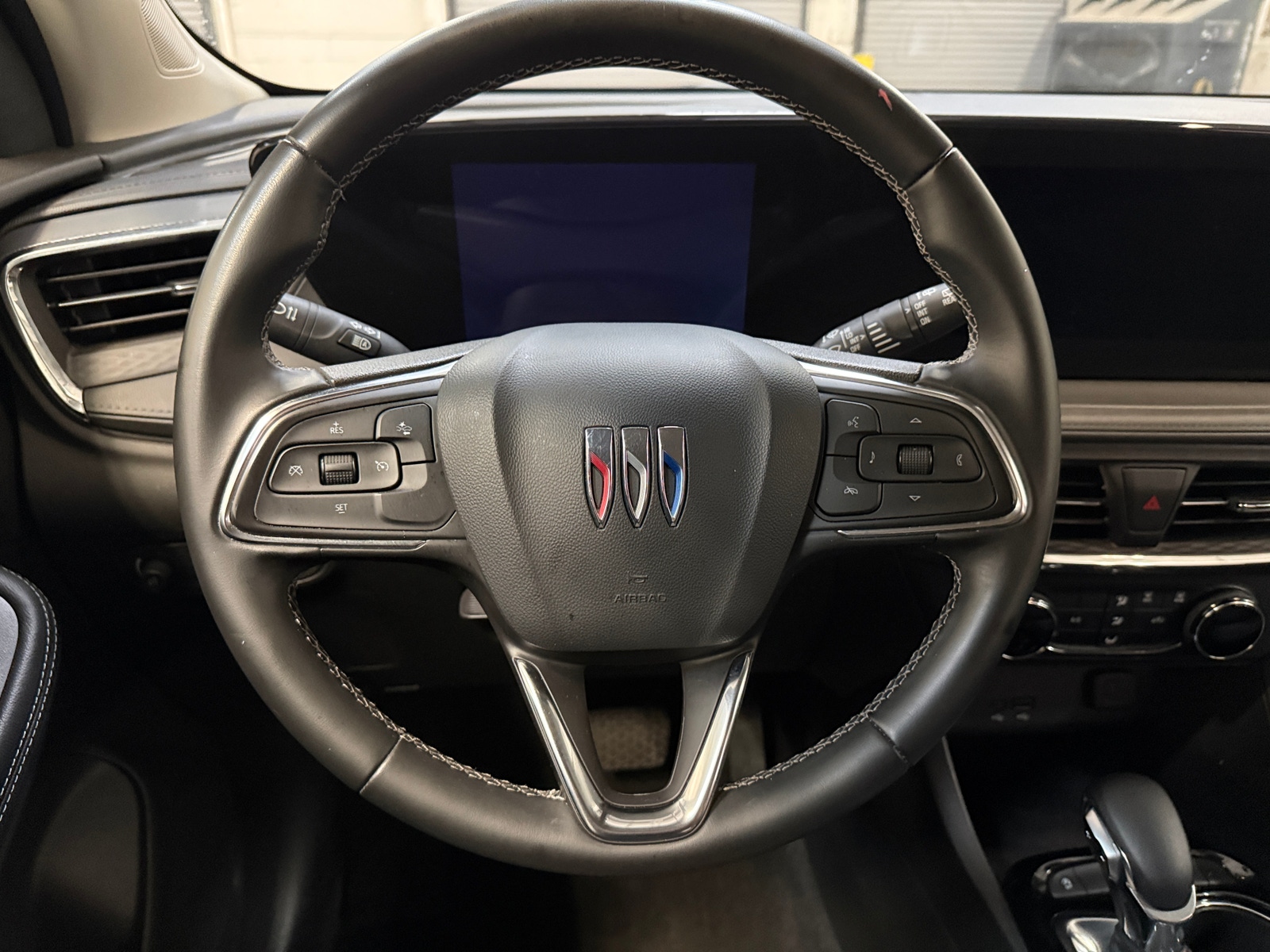 Thumbnail: 2025 Buick Encore GX - 4