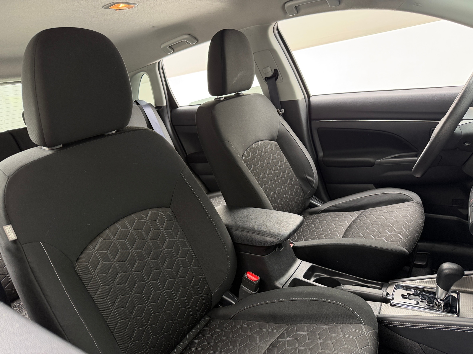 Thumbnail: 2025 Mitsubishi Outlander Sport - 2