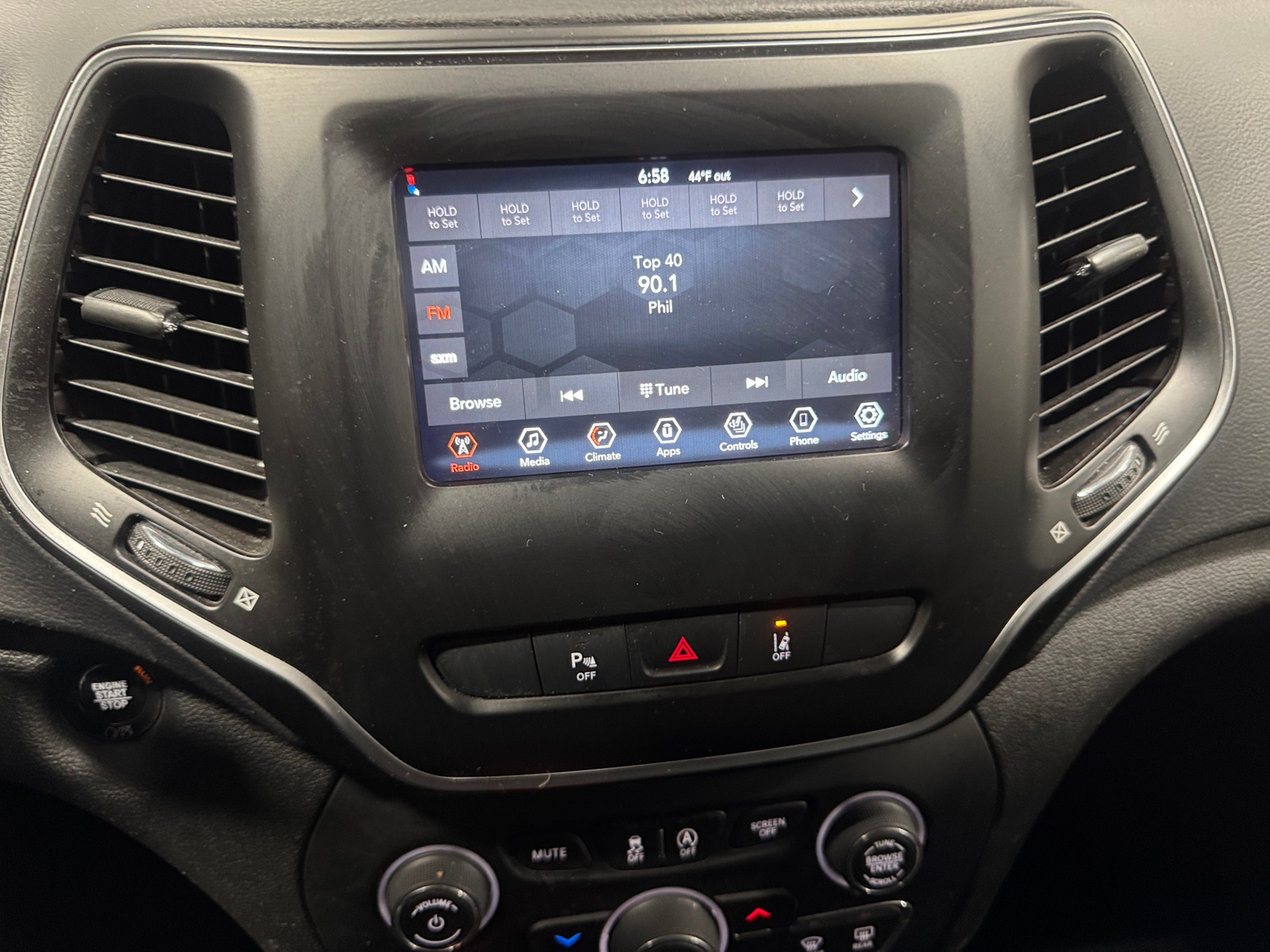 Thumbnail: 2021 Jeep Cherokee - 3