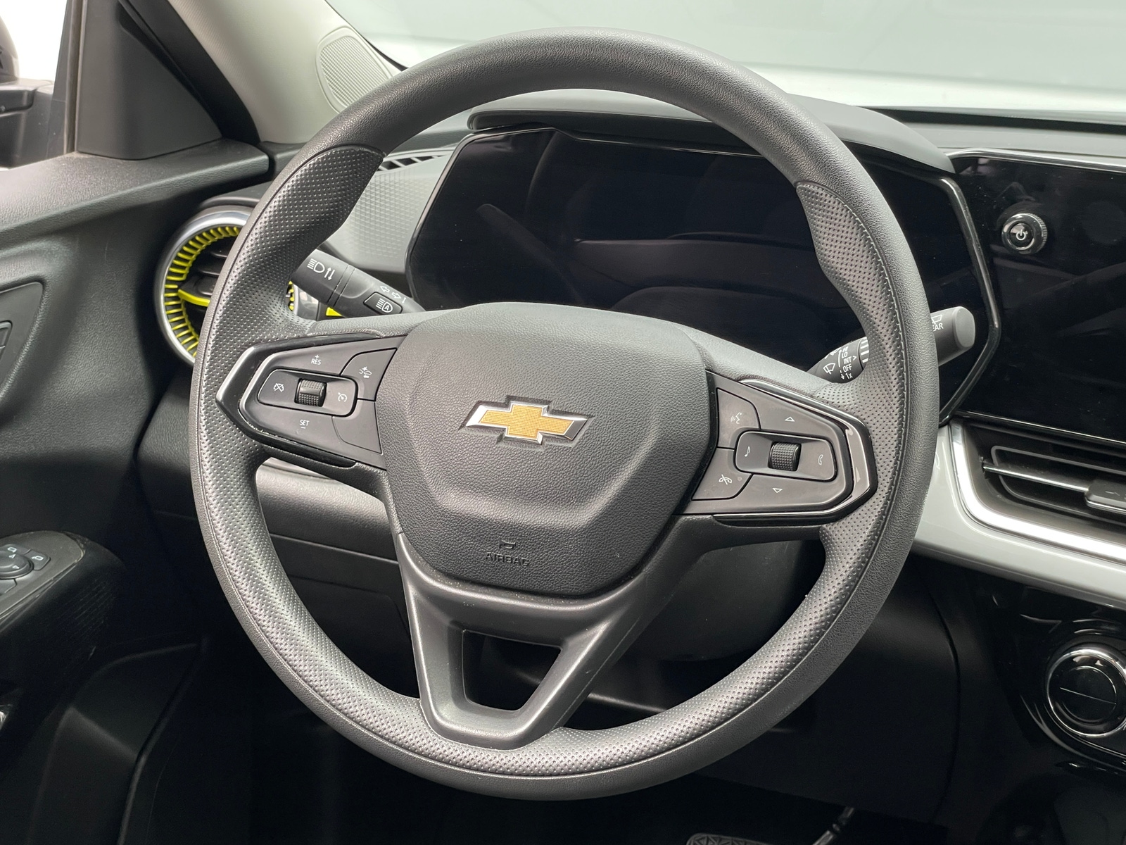 Thumbnail: 2024 Chevrolet Trax - 5