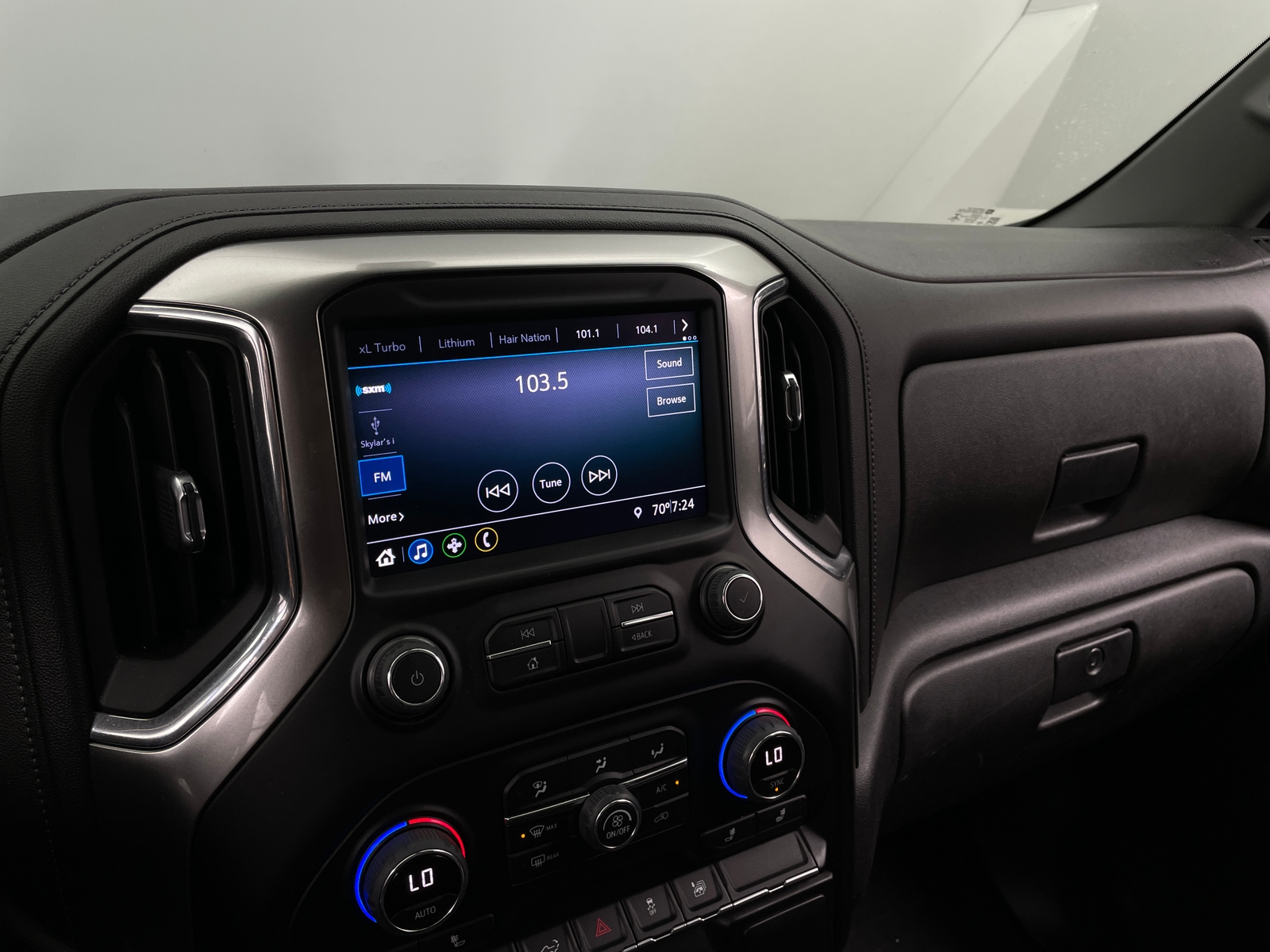 Thumbnail: 2021 Chevrolet Silverado 1500 - 4