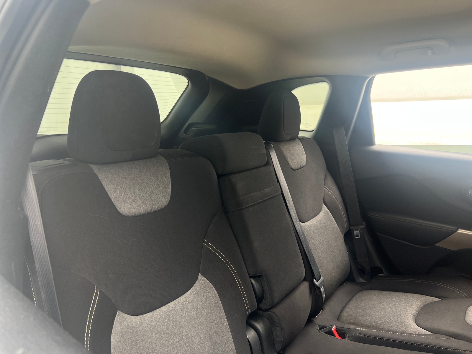 Thumbnail: 2018 Jeep Cherokee - 6