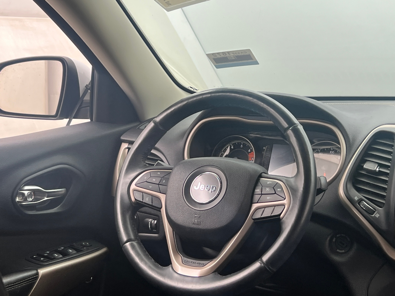 Thumbnail: 2018 Jeep Cherokee - 5