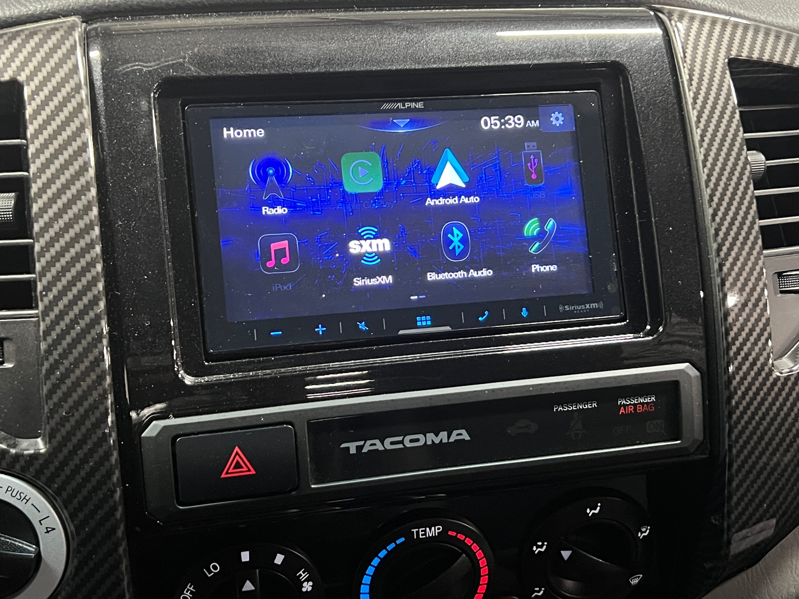 Thumbnail: 2015 Toyota Tacoma - 4