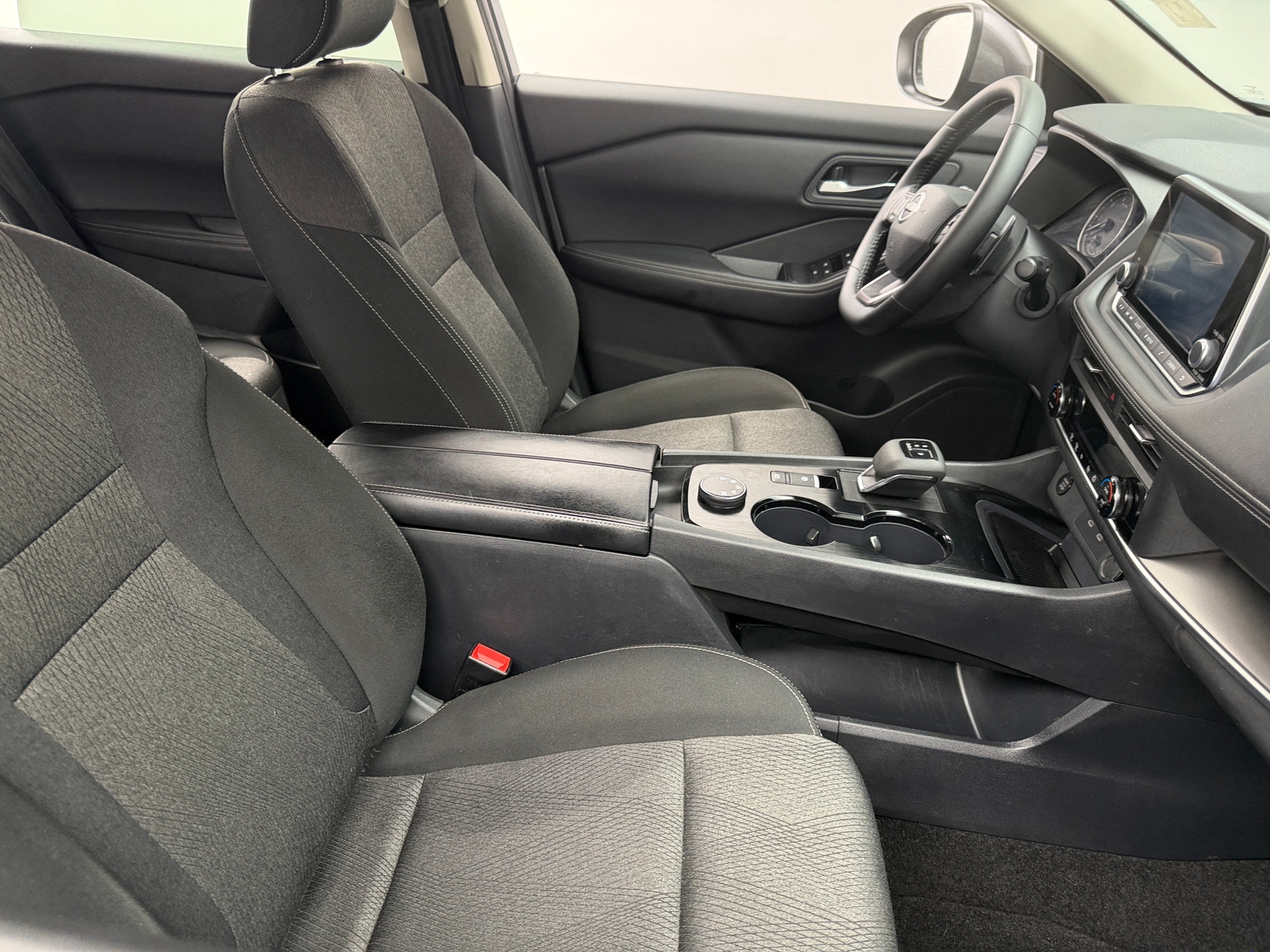 Thumbnail: 2025 Nissan Rogue - 2