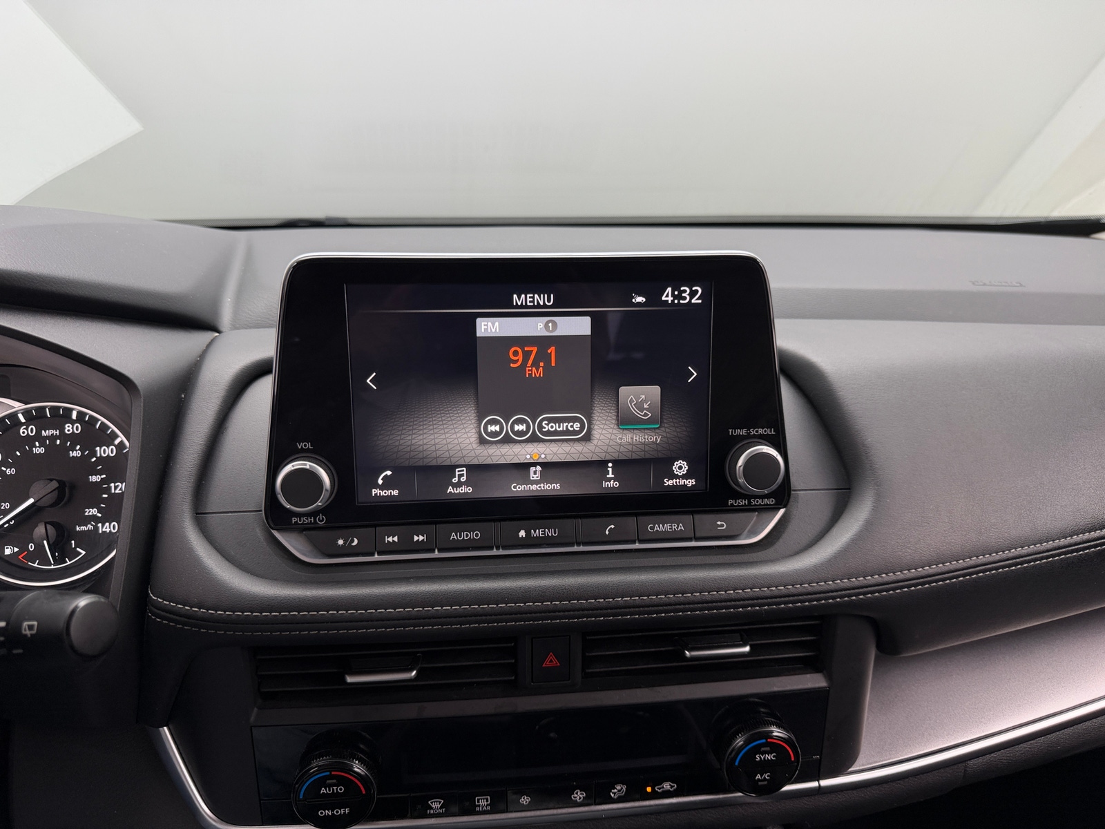 Thumbnail: 2025 Nissan Rogue - 4