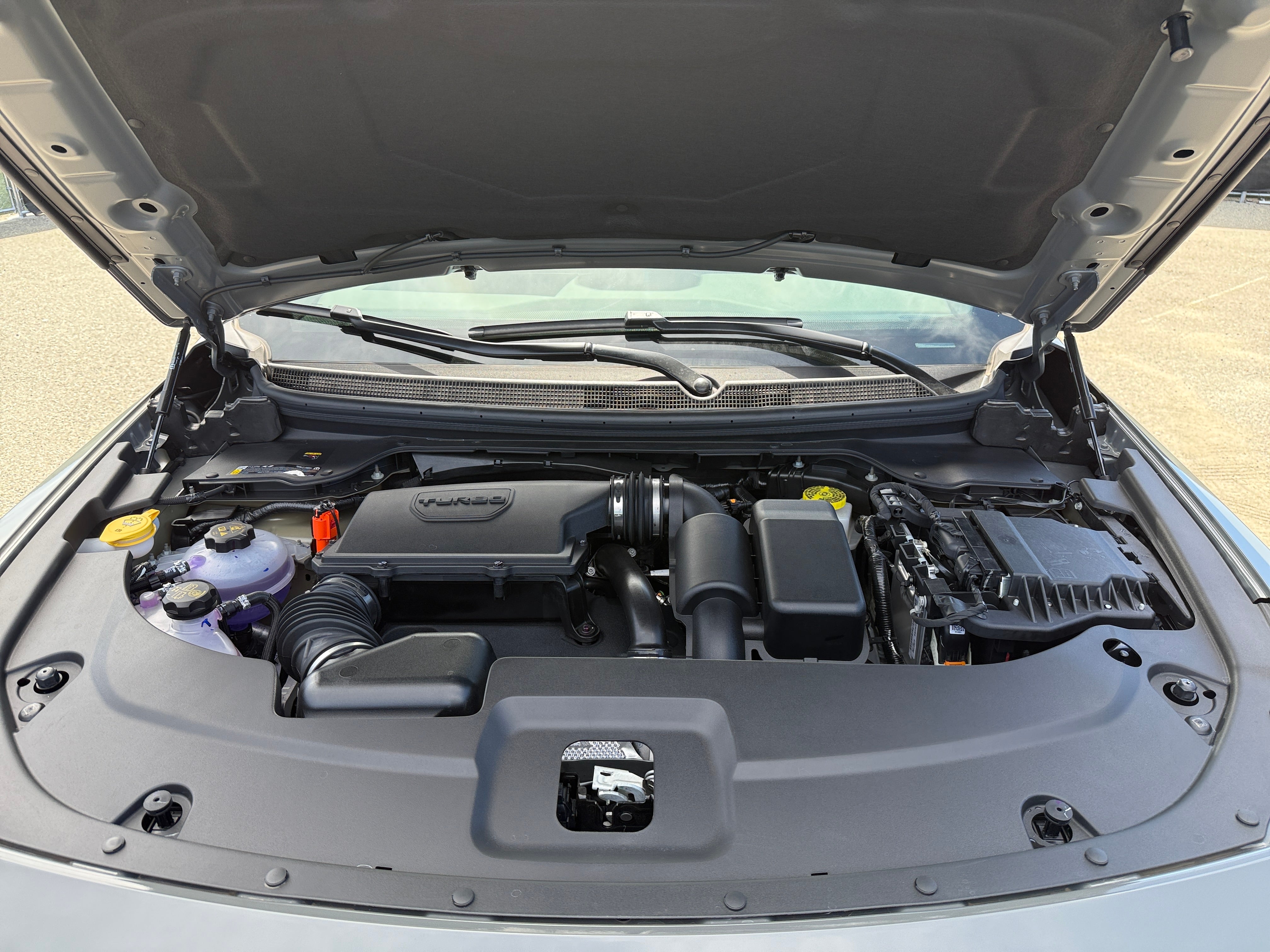 2026 Jeep Cherokee Limited HEV 4X4's photo