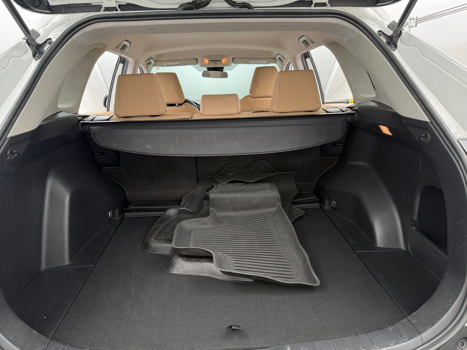 Thumbnail: 2020 Toyota RAV4 - 7